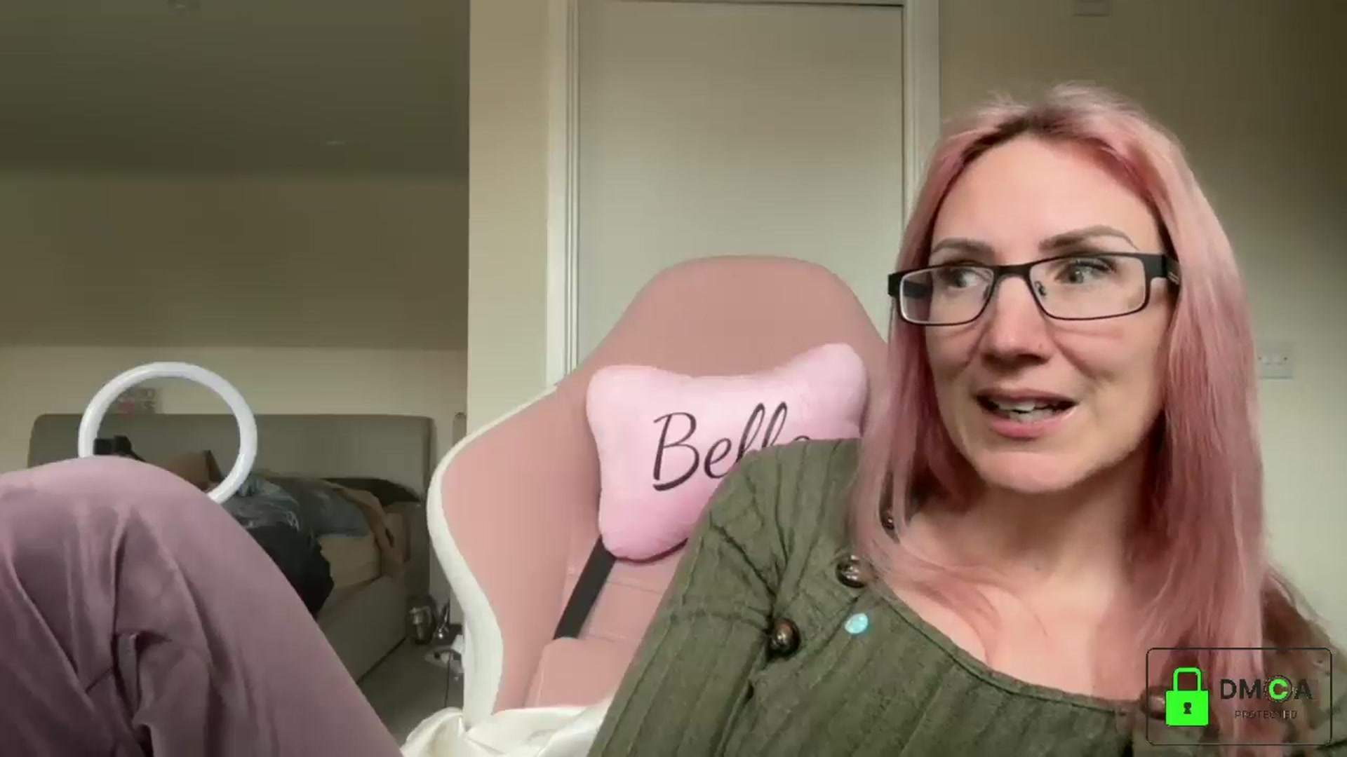Gallery image thumbnail from Bellanoirxx's myfreecams stream on, 04/14/2026, 11:05 image 6 of 20