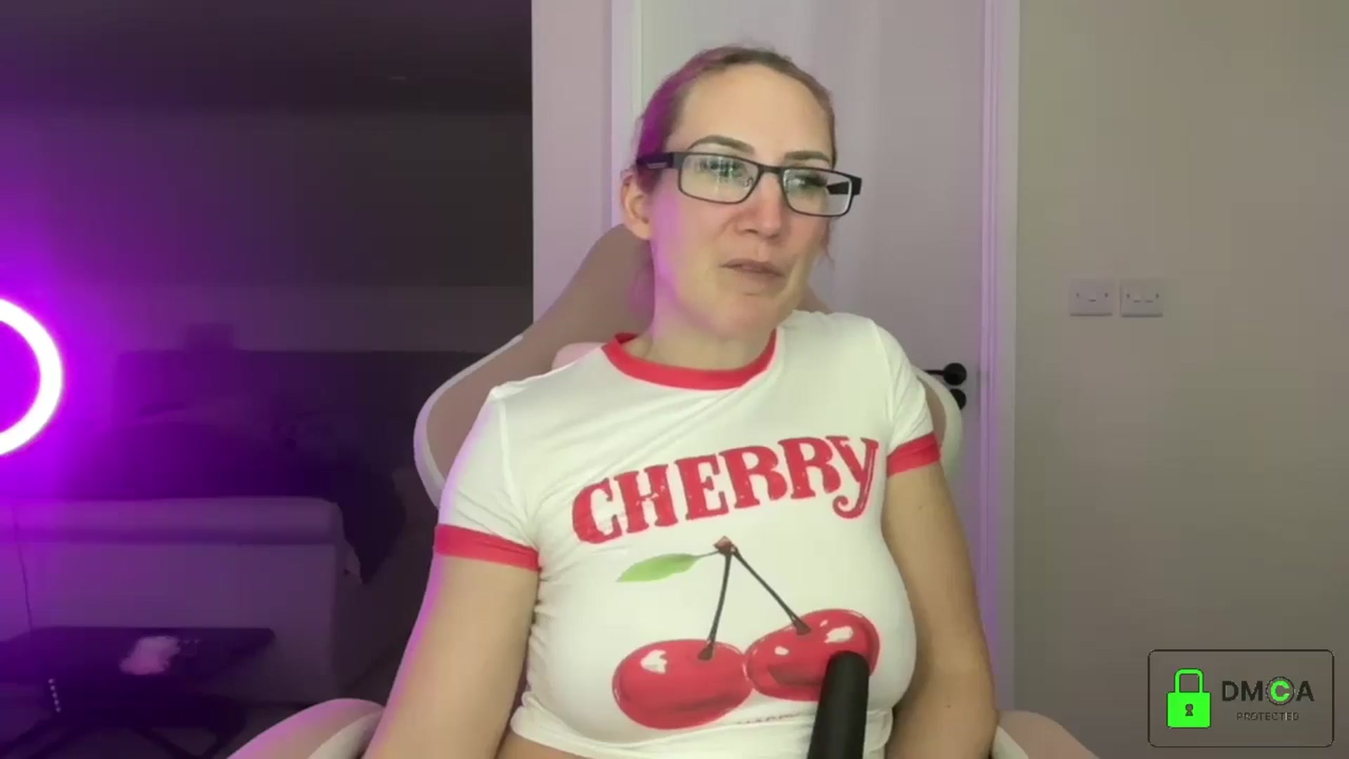 Gallery image thumbnail from Bellanoirxx's myfreecams stream on, 04/14/2026, 22:08 image 14 of 20
