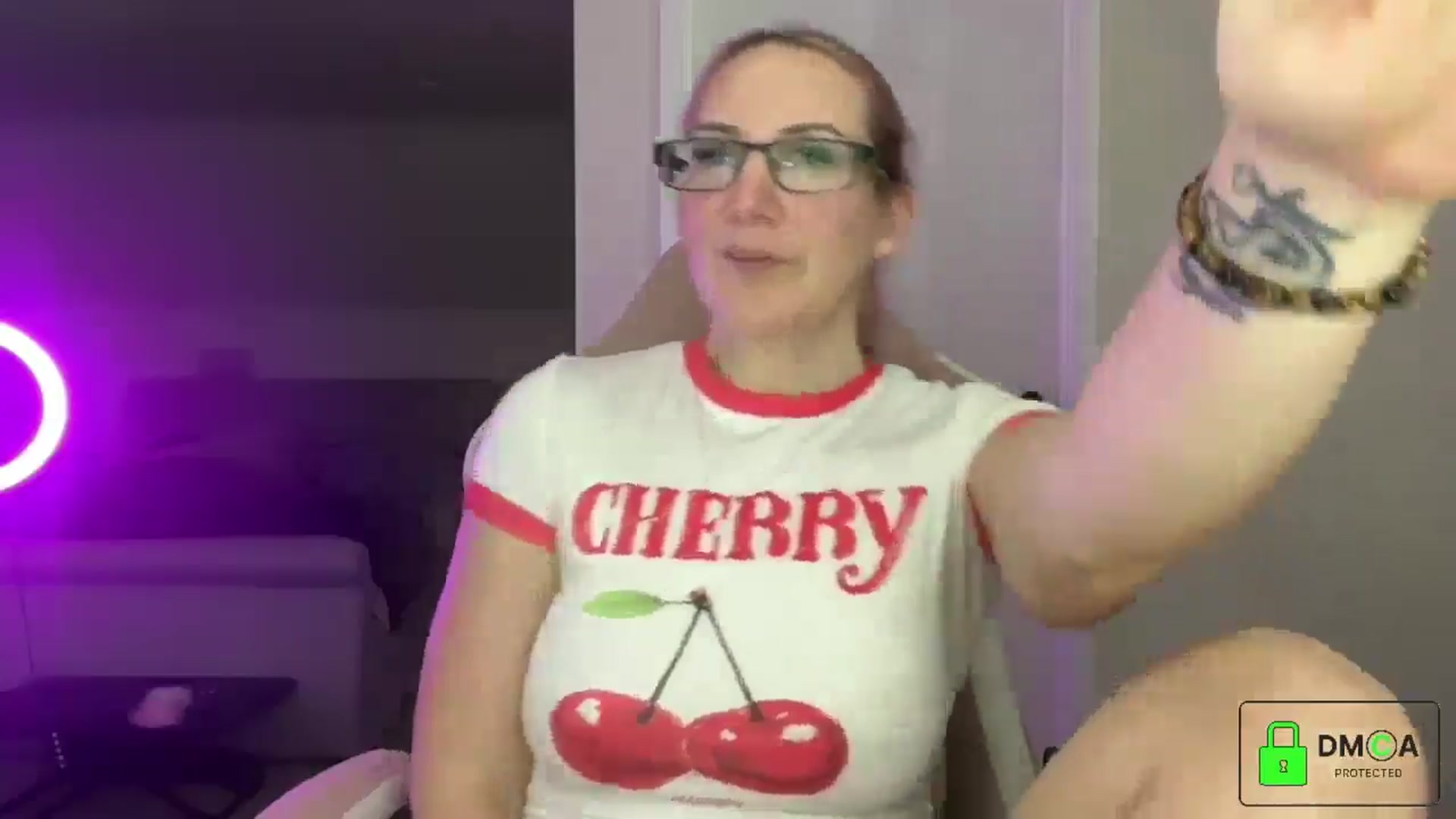 Gallery image thumbnail from Bellanoirxx's myfreecams stream on, 04/14/2026, 22:08 image 18 of 20