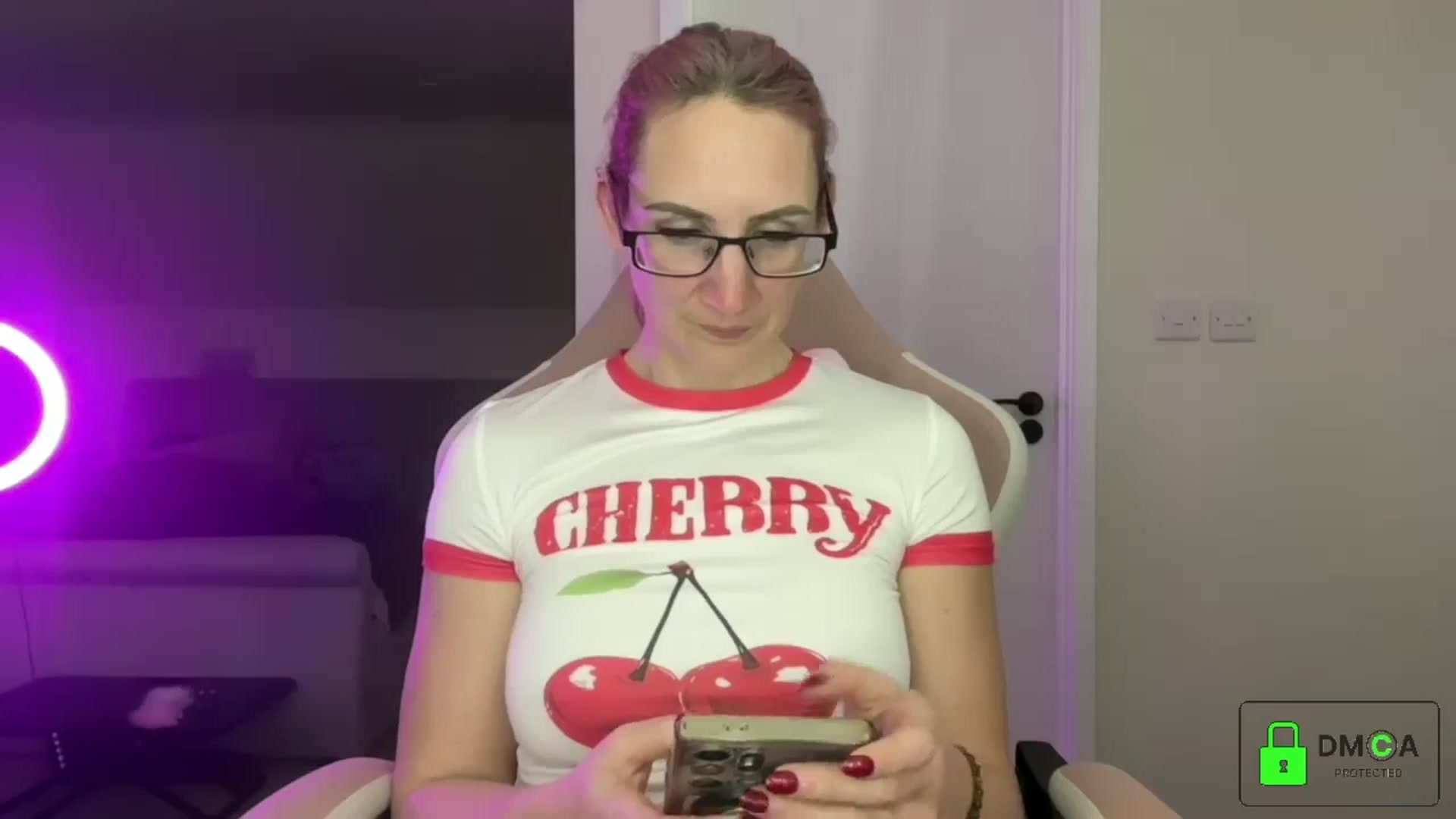 Gallery image thumbnail from Bellanoirxx's myfreecams stream on, 04/14/2026, 22:08 image 17 of 20