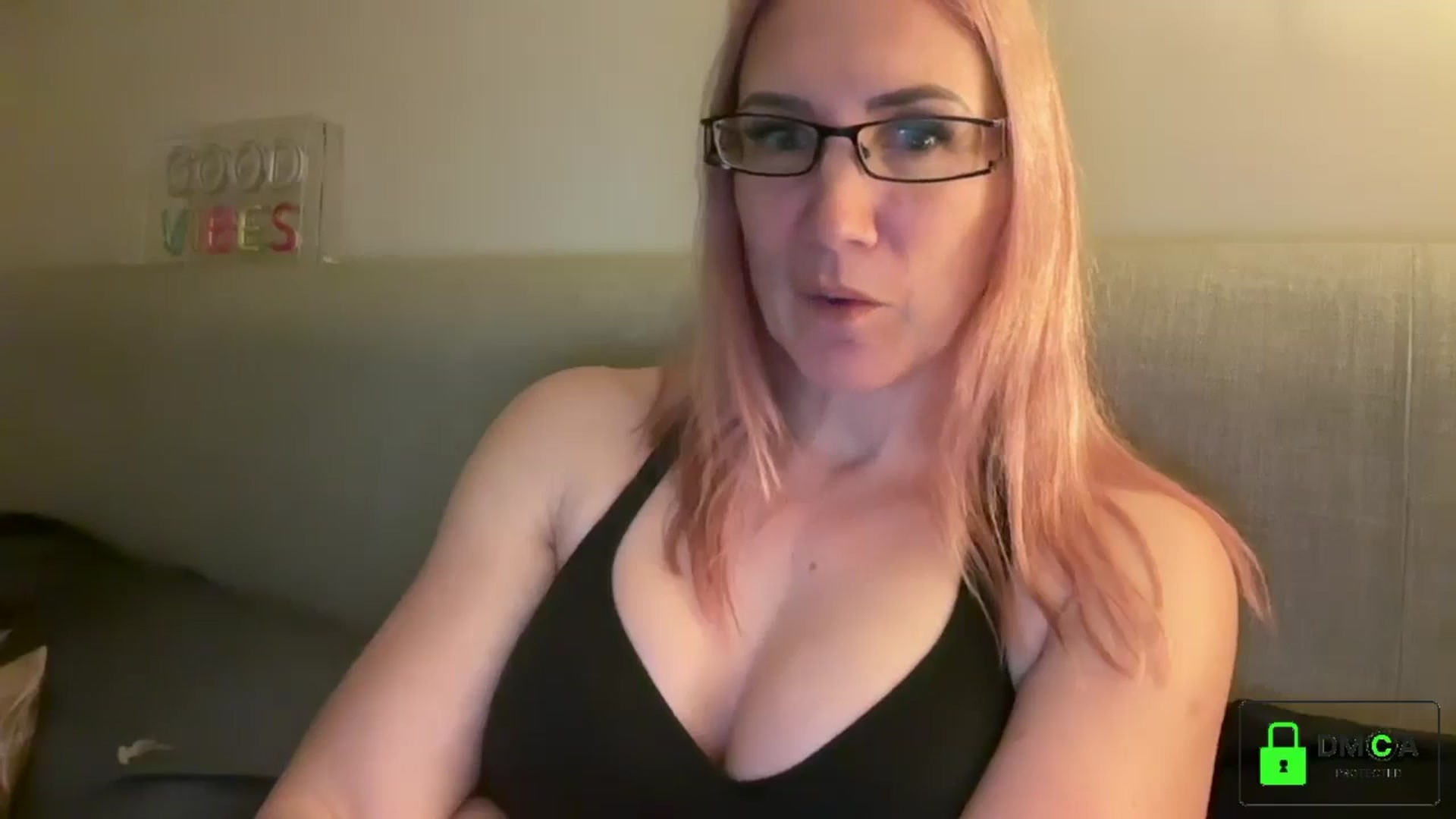 Gallery image thumbnail from Bellanoirxx's myfreecams stream on, 04/15/2026, 21:34 image 19 of 20