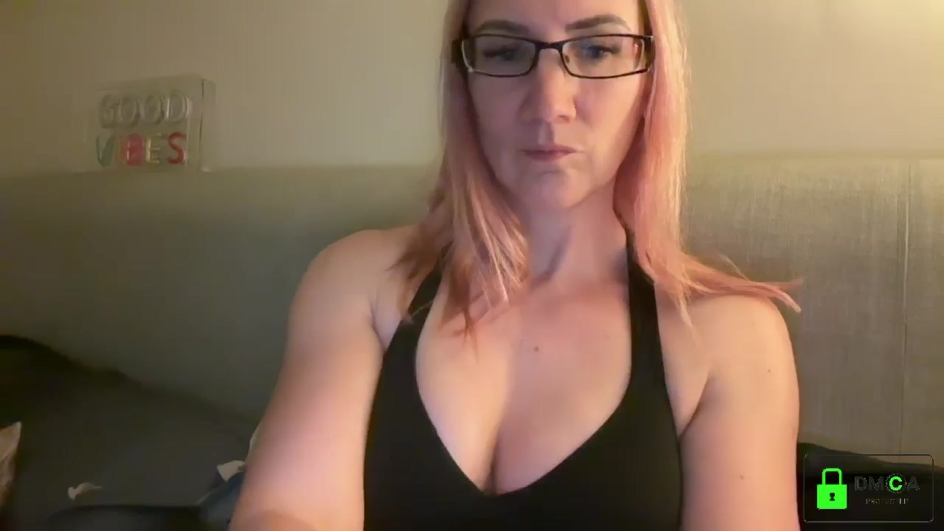 Gallery image thumbnail from Bellanoirxx's myfreecams stream on, 04/15/2026, 21:34 image 5 of 20