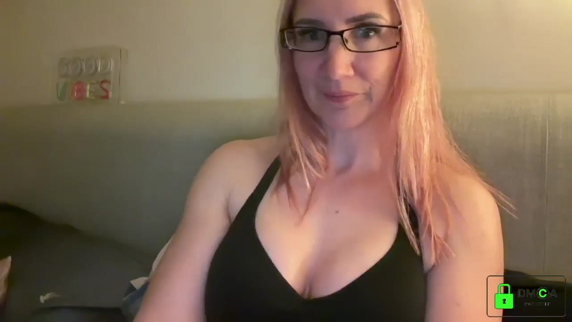 Gallery image thumbnail from Bellanoirxx's myfreecams stream on, 04/15/2026, 21:34 image 4 of 20