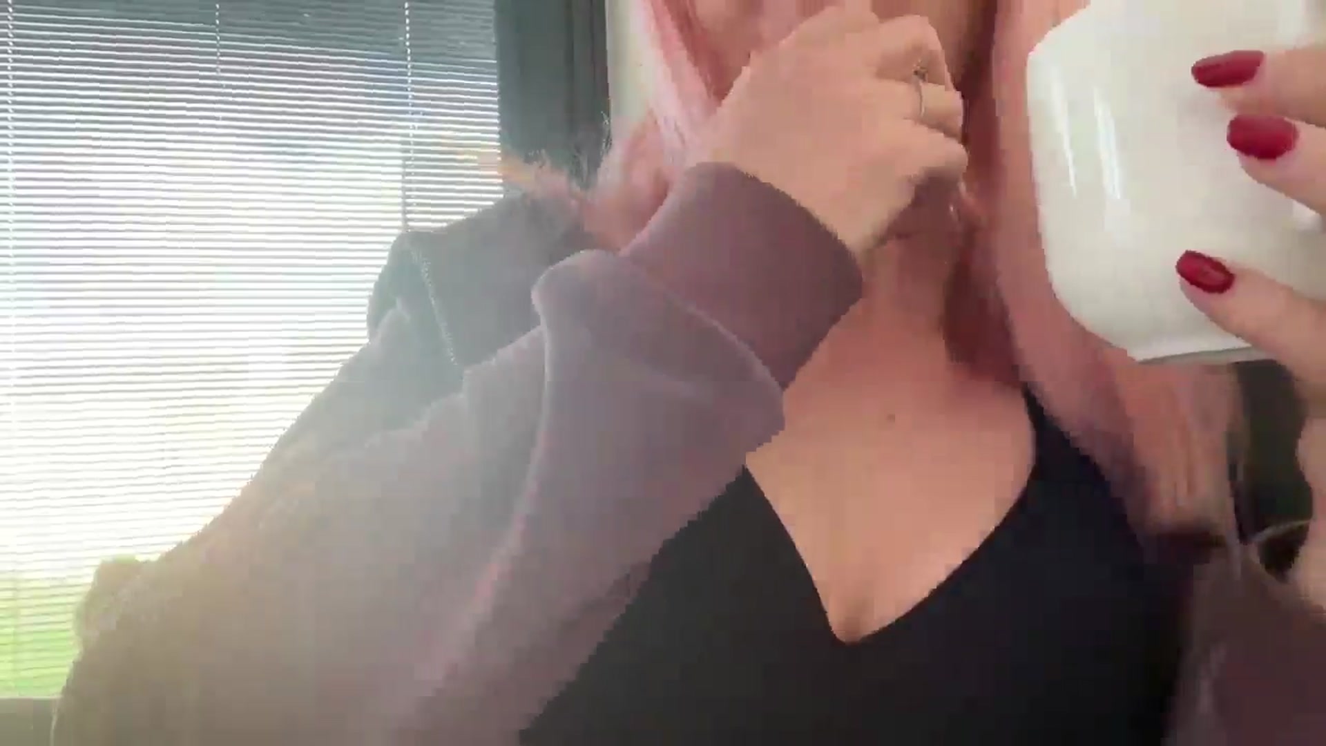 Gallery image thumbnail from Bellanoirxx's myfreecams stream on, 04/18/2026, 08:22 image 4 of 20