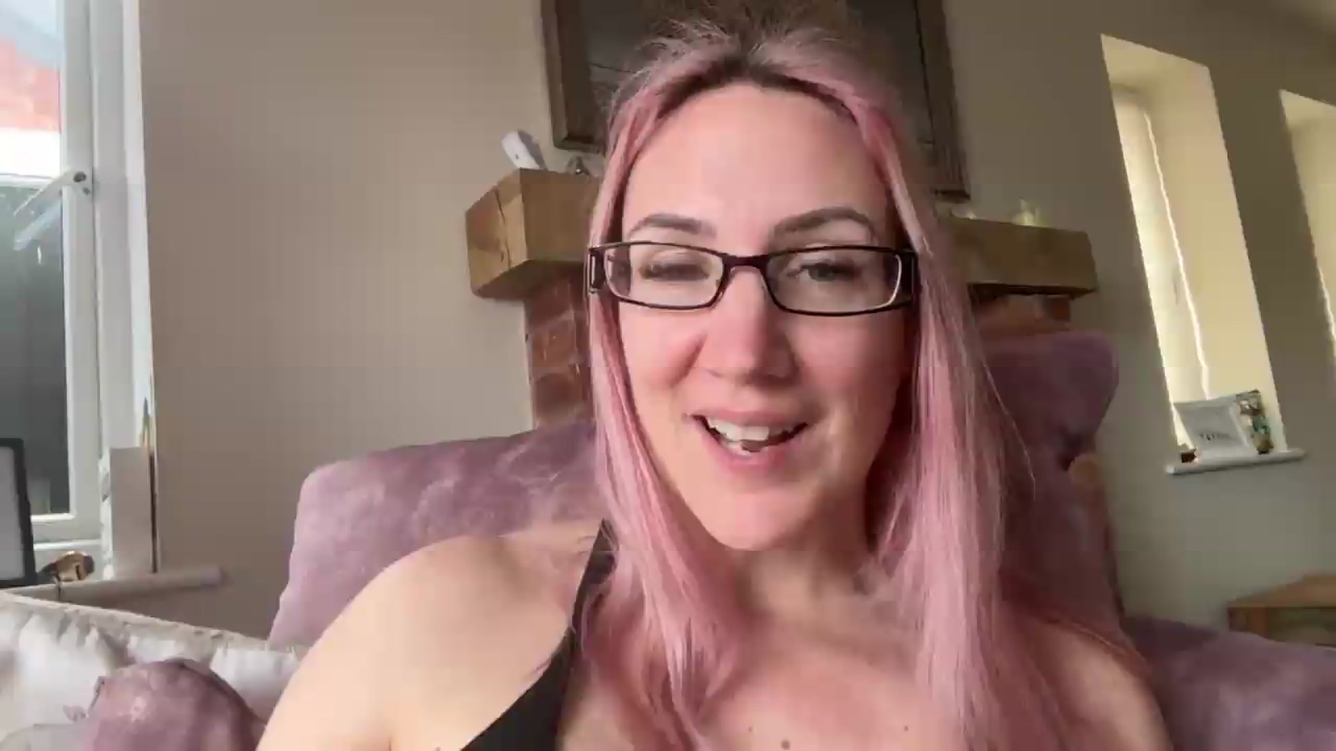 Gallery image thumbnail from Bellanoirxx's myfreecams stream on, 04/18/2026, 09:58 image 1 of 20