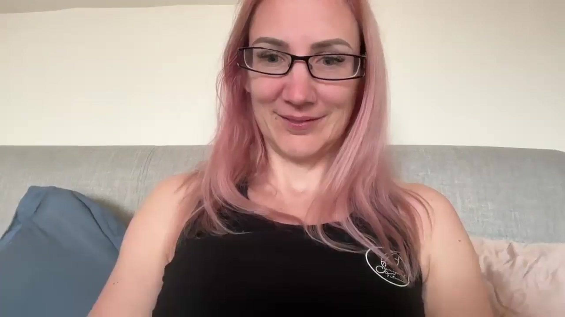 Gallery image thumbnail from Bellanoirxx's myfreecams stream on, 04/23/2026, 08:26 image 9 of 20