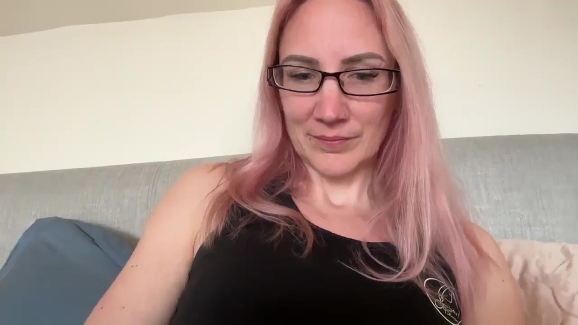 Gallery image thumbnail from Bellanoirxx's myfreecams stream on, 04/23/2026, 08:26 image 20 of 20