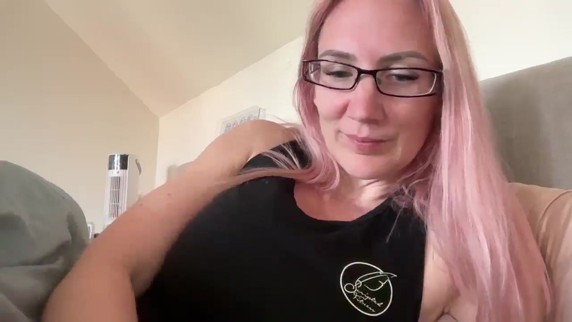 Gallery image thumbnail from Bellanoirxx's myfreecams stream on, 04/23/2026, 11:03 image 14 of 20