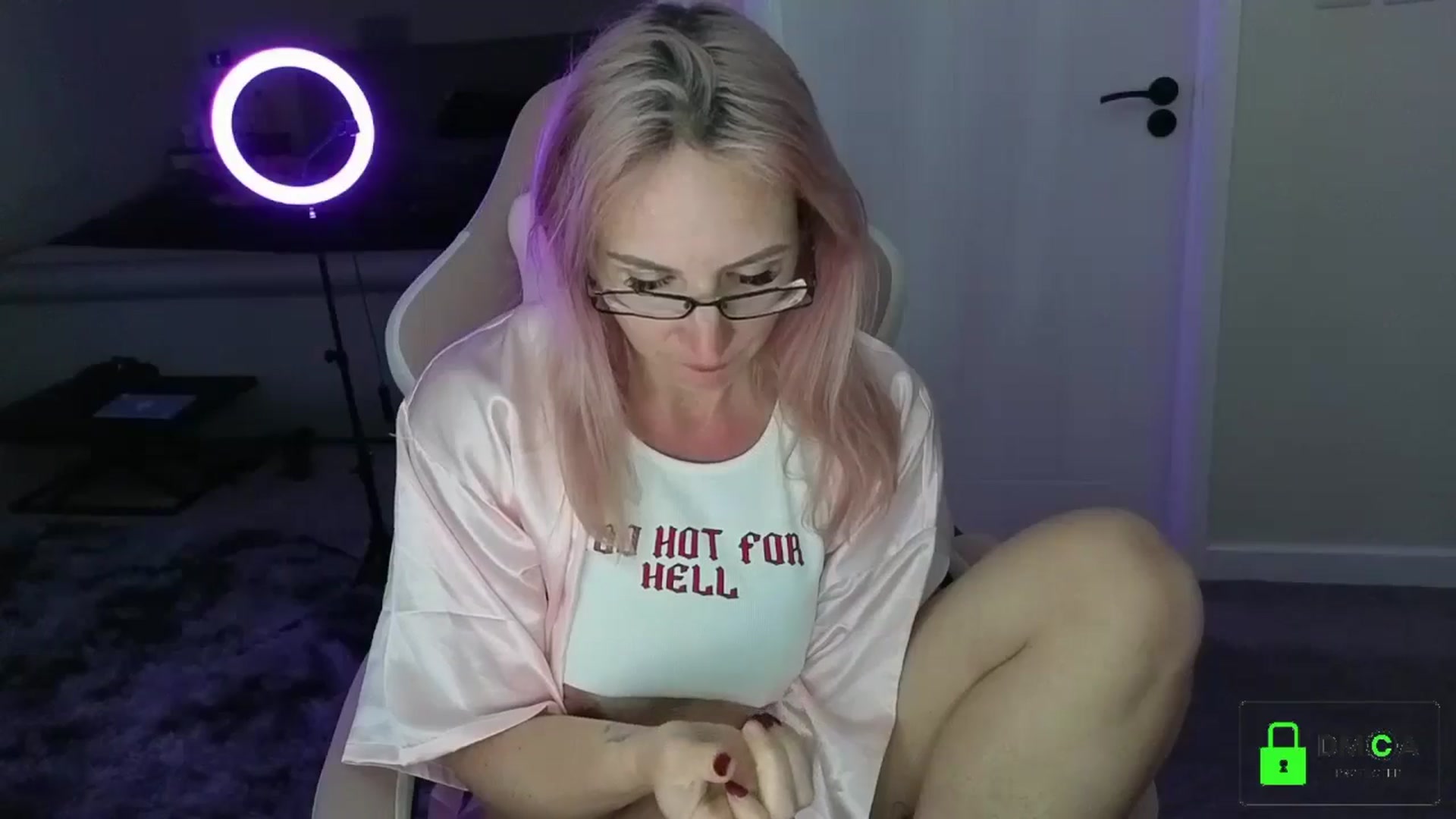 Gallery image thumbnail from Bellanoirxx's myfreecams stream on, 04/25/2026, 22:45 image 5 of 20