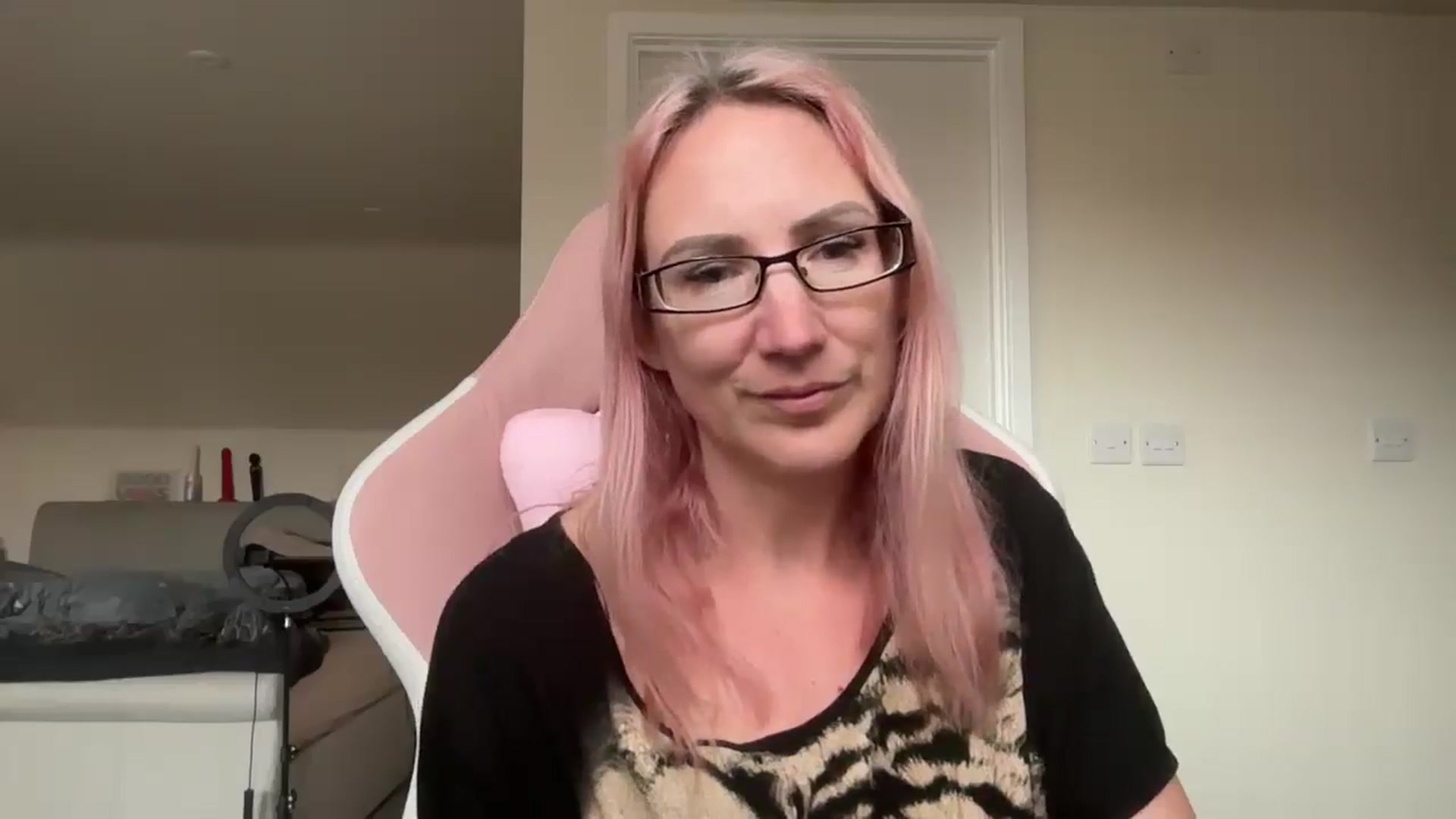Gallery image thumbnail from Bellanoirxx's myfreecams stream on, 04/28/2026, 09:40 image 18 of 20