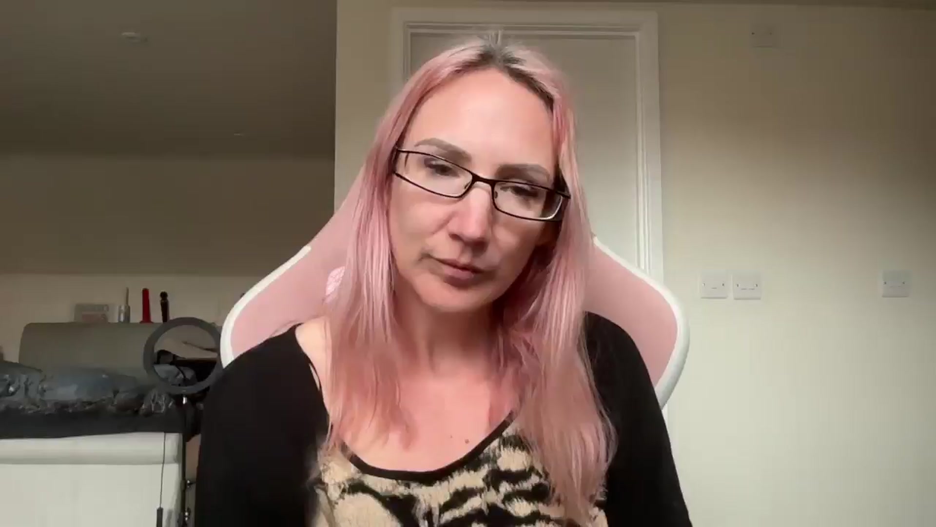Gallery image thumbnail from Bellanoirxx's myfreecams stream on, 04/28/2026, 09:40 image 13 of 20