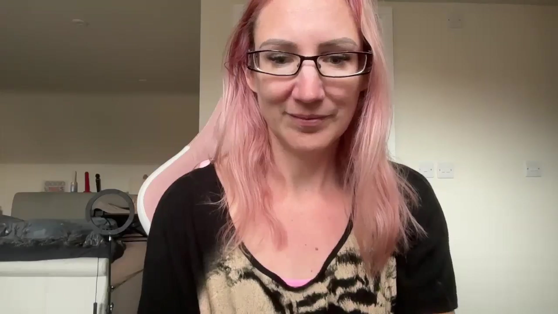 Gallery image thumbnail from Bellanoirxx's myfreecams stream on, 04/28/2026, 09:40 image 8 of 20