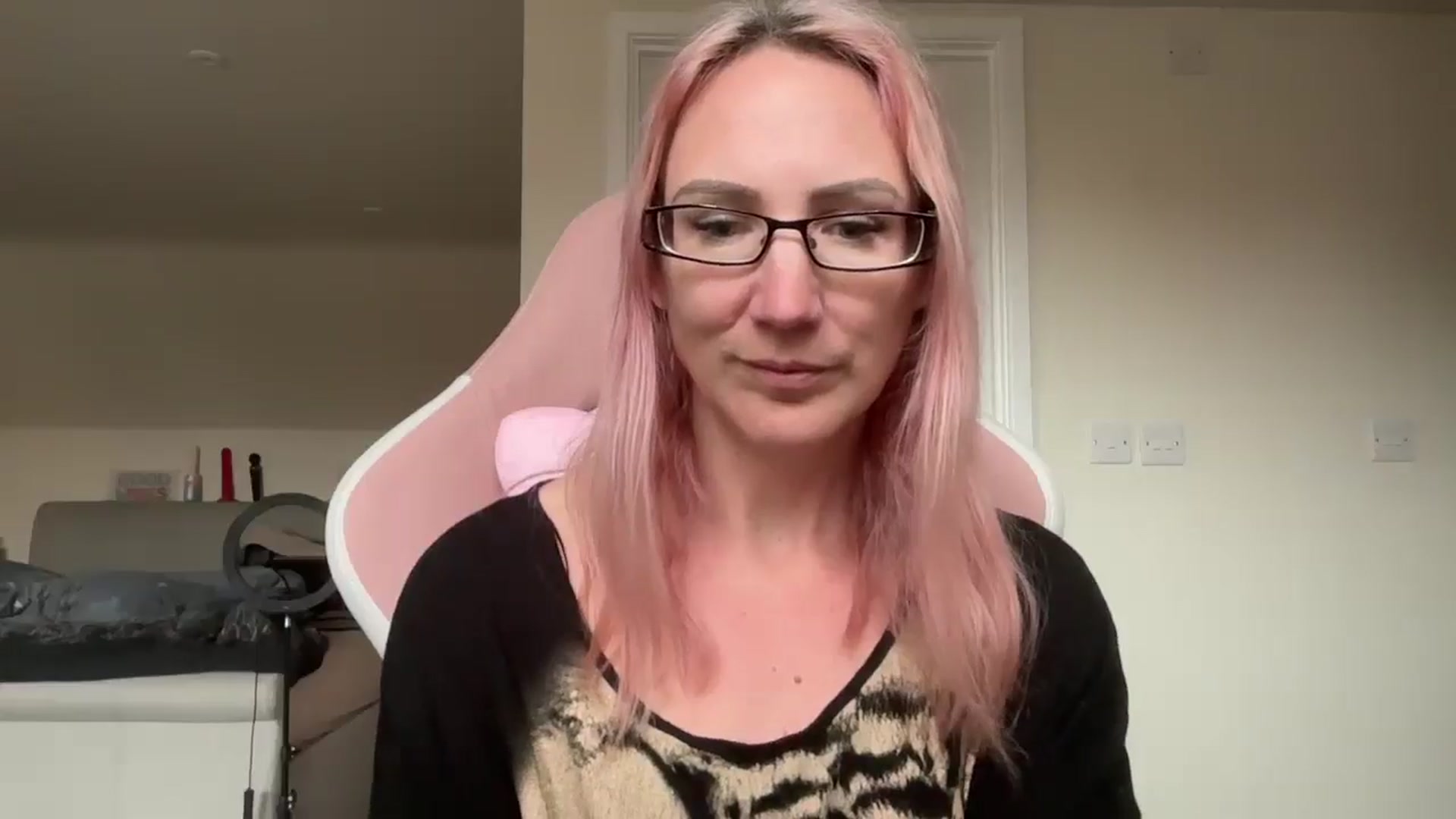 Gallery image thumbnail from Bellanoirxx's myfreecams stream on, 04/28/2026, 09:40 image 19 of 20