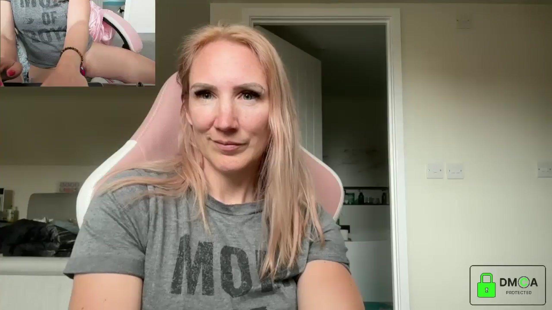 Gallery image thumbnail from Bellanoirxx's myfreecams stream on, 05/05/2026, 10:41 image 14 of 20