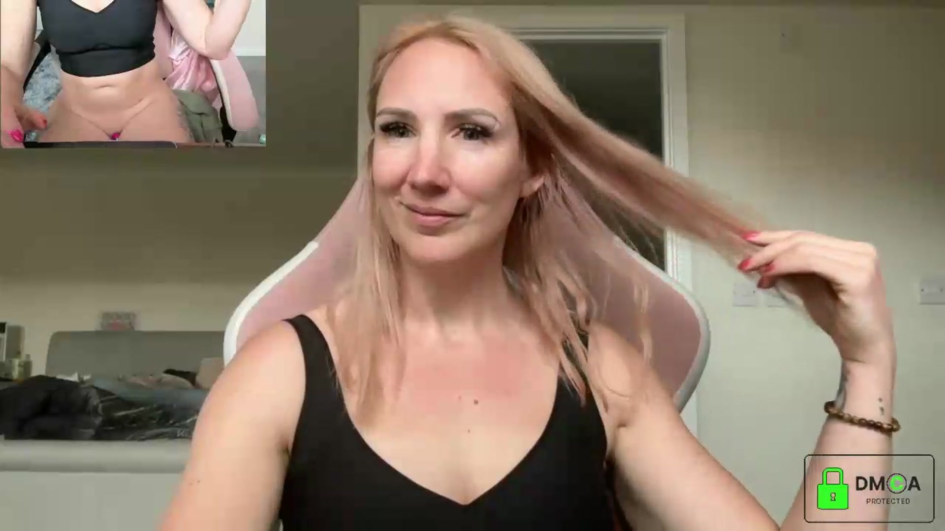 Gallery image thumbnail from Bellanoirxx's myfreecams stream on, 05/05/2026, 10:41 image 4 of 20