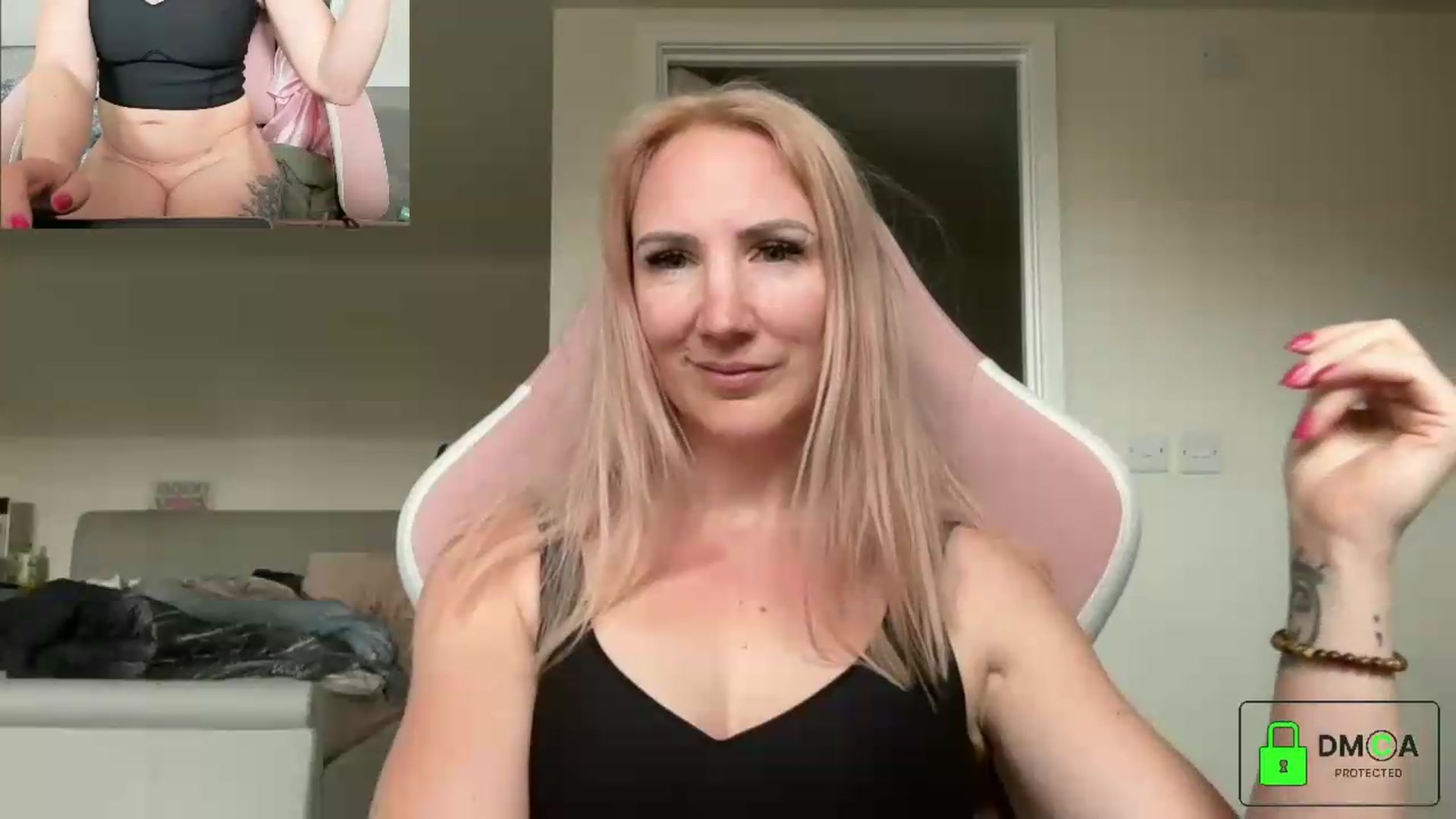 Gallery image thumbnail from Bellanoirxx's myfreecams stream on, 05/05/2026, 10:41 image 6 of 20