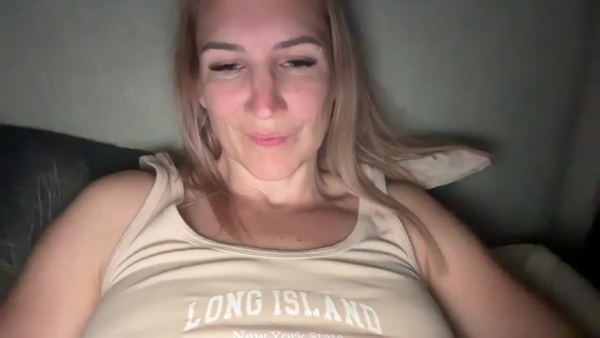 Gallery image thumbnail from Bellanoirxx's myfreecams stream on, 05/10/2026, 22:15 image 3 of 20