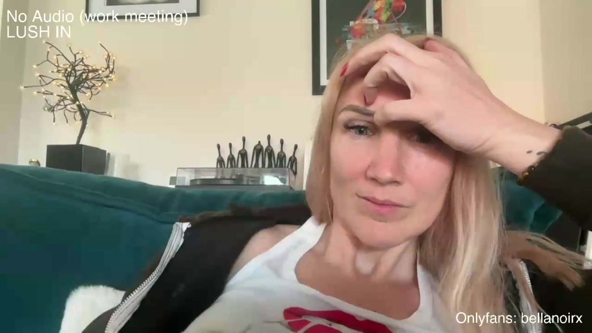 Gallery image thumbnail from Bellanoirxx's myfreecams stream on, 05/18/2026, 11:13 image 17 of 20