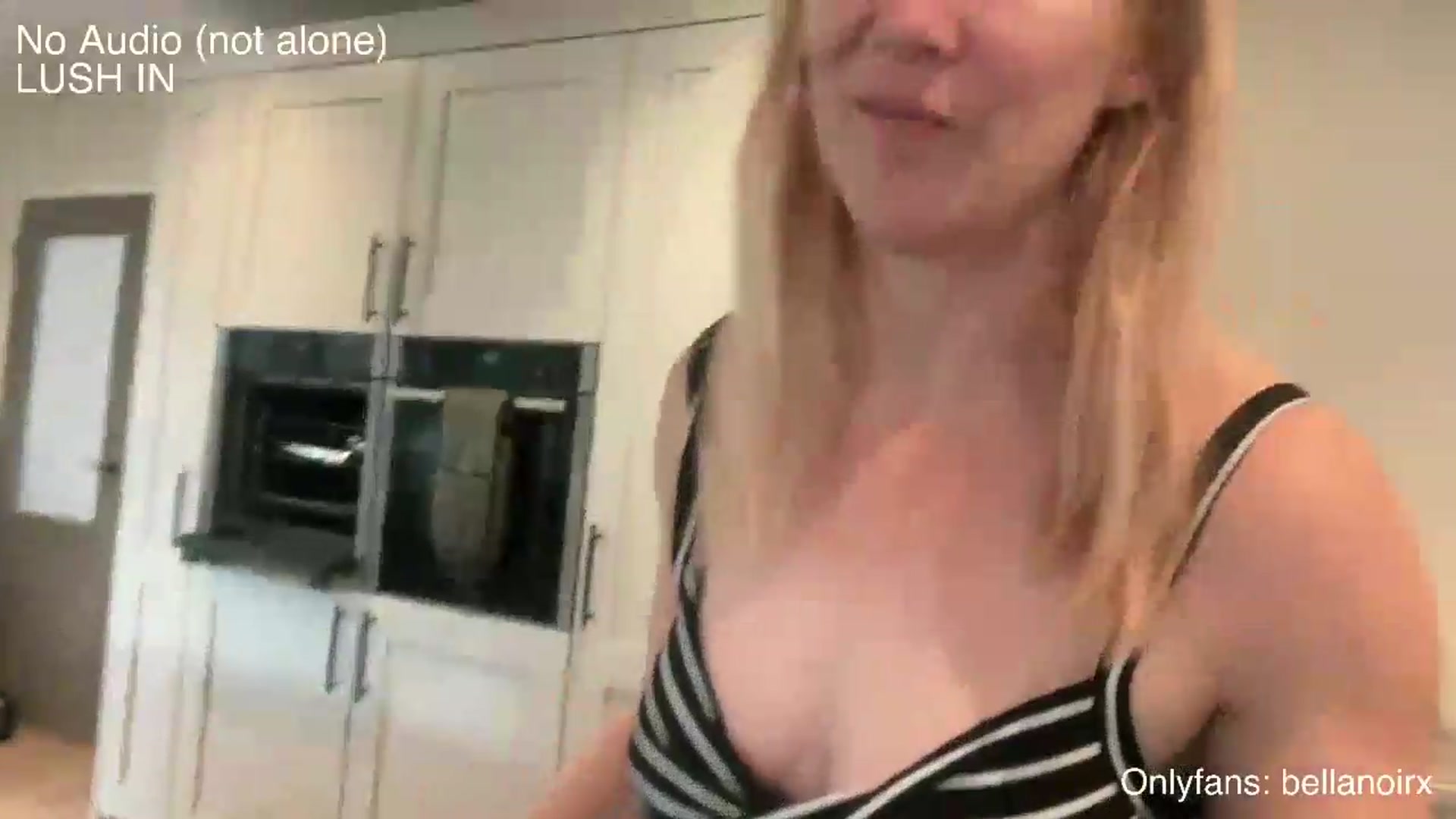 Gallery image thumbnail from Bellanoirxx's myfreecams stream on, 05/18/2026, 13:40 image 11 of 20