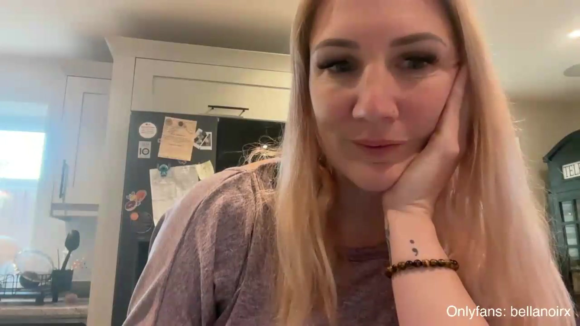 Gallery image thumbnail from Bellanoirxx's myfreecams stream on, 05/21/2026, 08:17 image 20 of 20