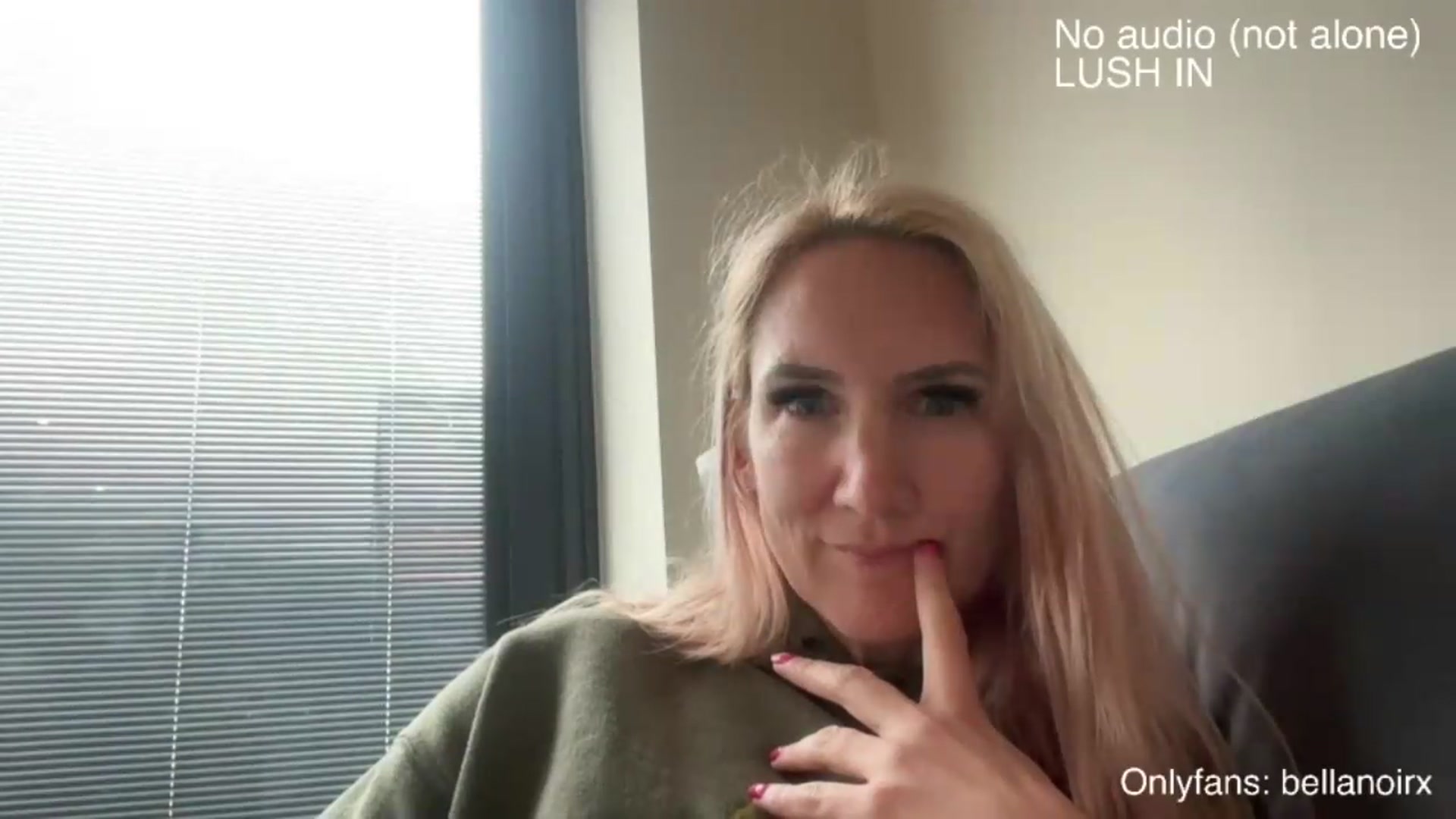 Gallery image thumbnail from Bellanoirxx's myfreecams stream on, 05/21/2026, 12:59 image 16 of 20