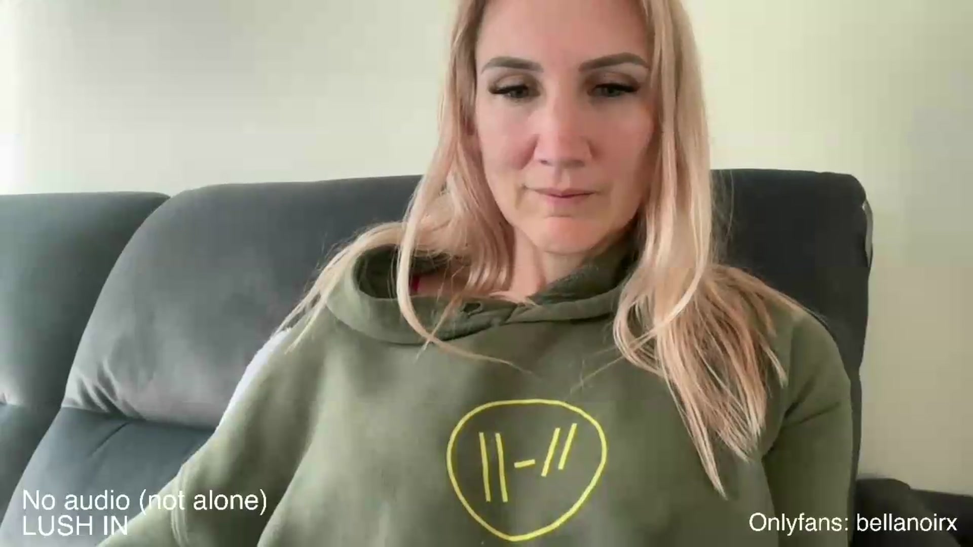 Gallery image thumbnail from Bellanoirxx's myfreecams stream on, 05/21/2026, 17:19 image 10 of 20