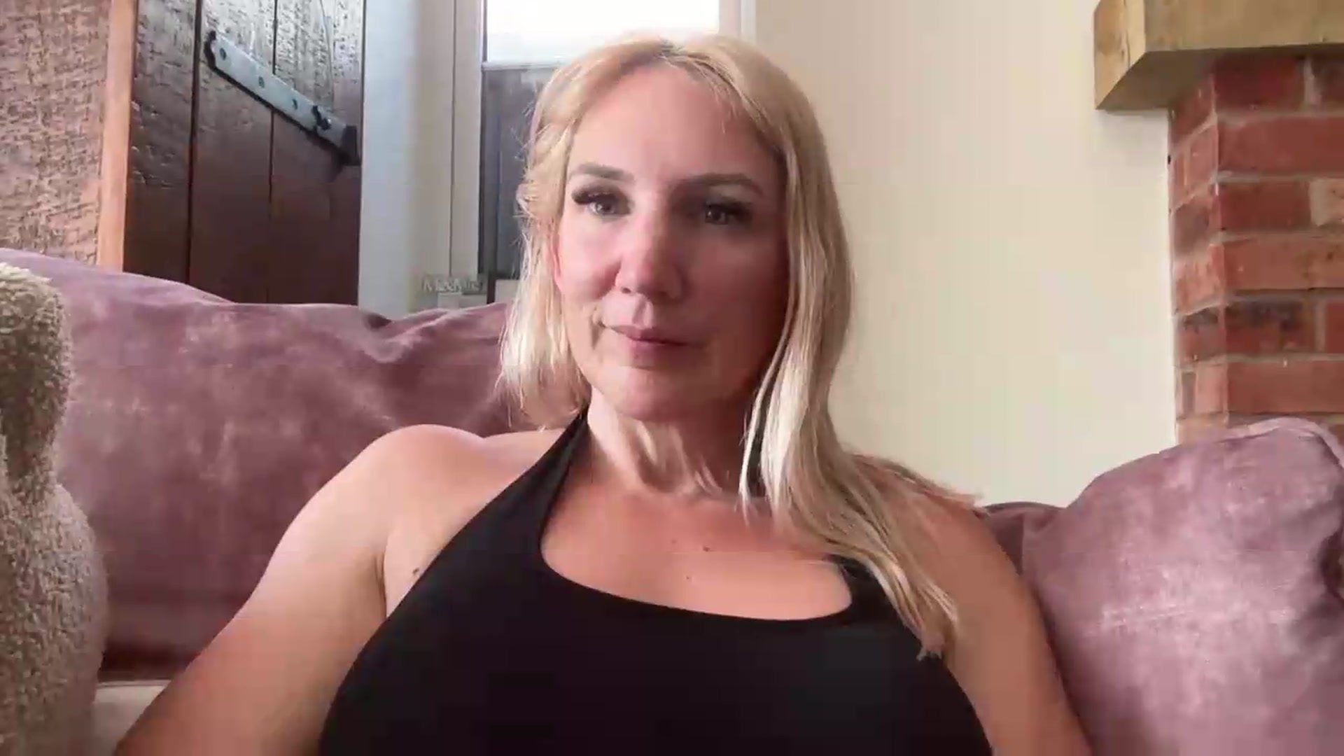 Gallery image thumbnail from Bellanoirxx's myfreecams stream on, 05/26/2026, 14:27 image 20 of 20