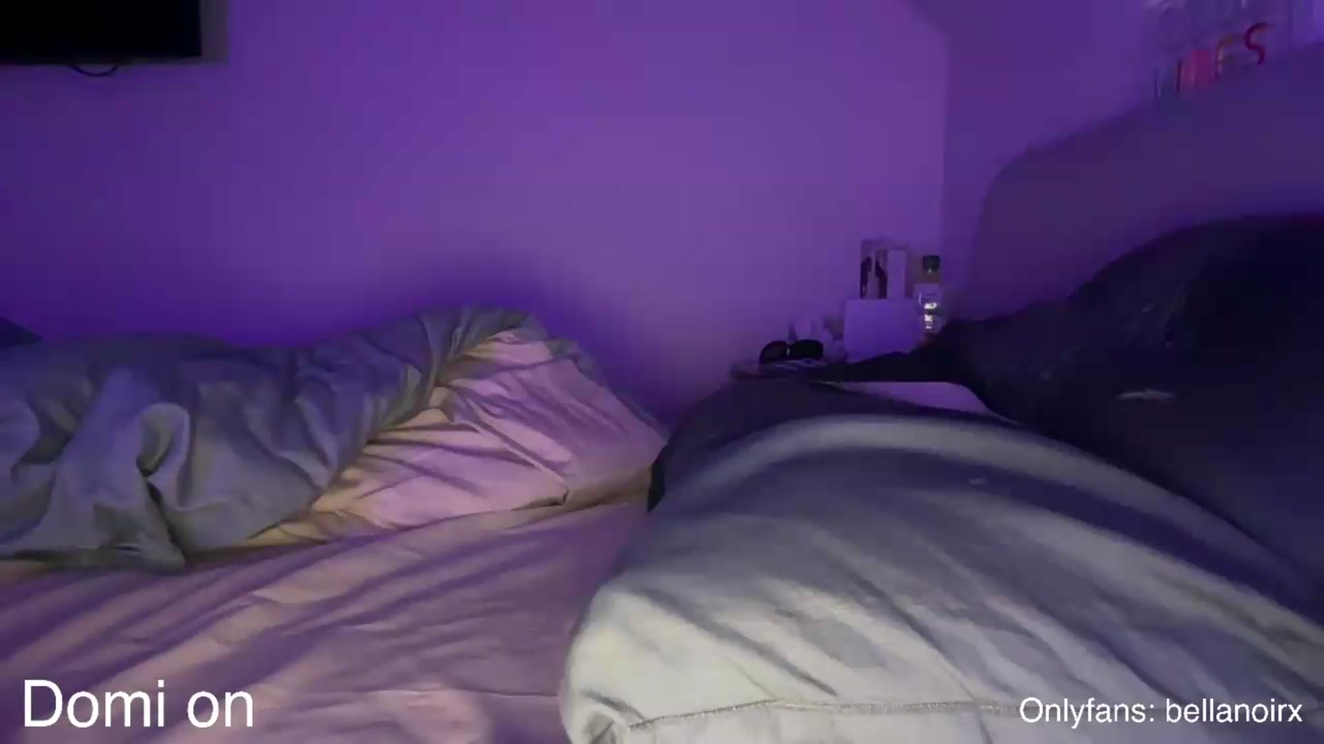 Gallery image thumbnail from Bellanoirxx's myfreecams stream on, 05/27/2026, 24:03 image 18 of 20