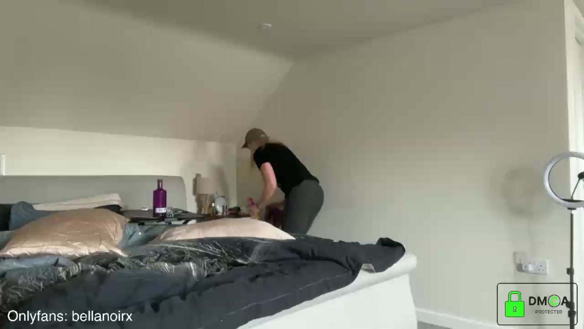 Gallery image thumbnail from Bellanoirxx's myfreecams stream on, 05/29/2026, 10:11 image 18 of 20