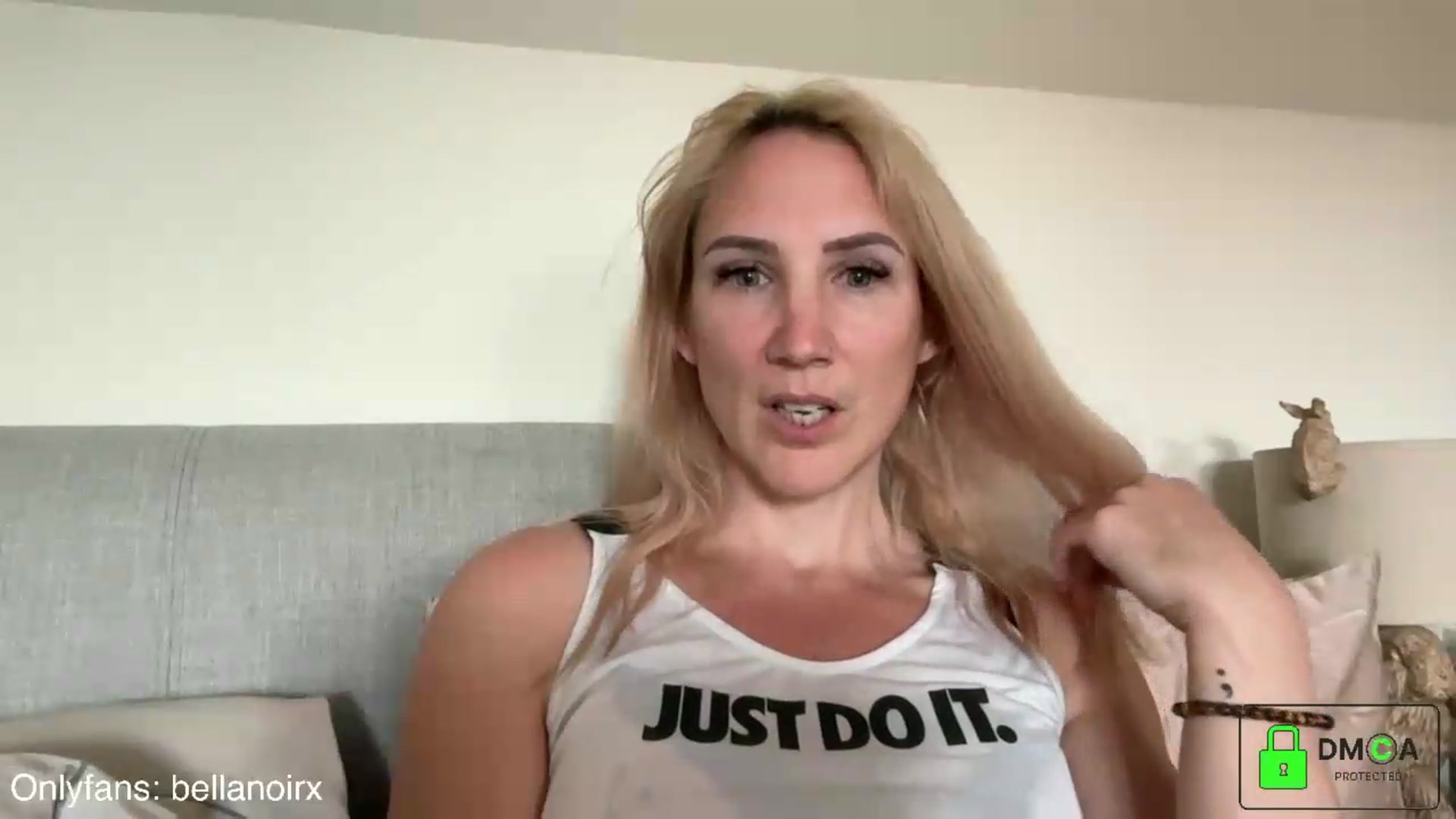 Gallery image thumbnail from Bellanoirxx's myfreecams stream on, 06/08/2026, 12:12 image 11 of 20