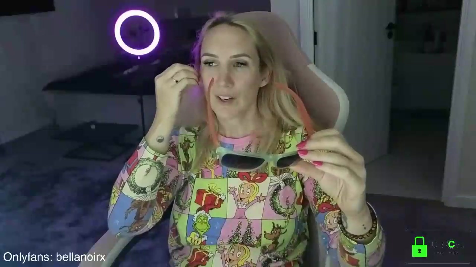 Gallery image thumbnail from Bellanoirxx's myfreecams stream on, 06/09/2026, 24:01 image 4 of 20