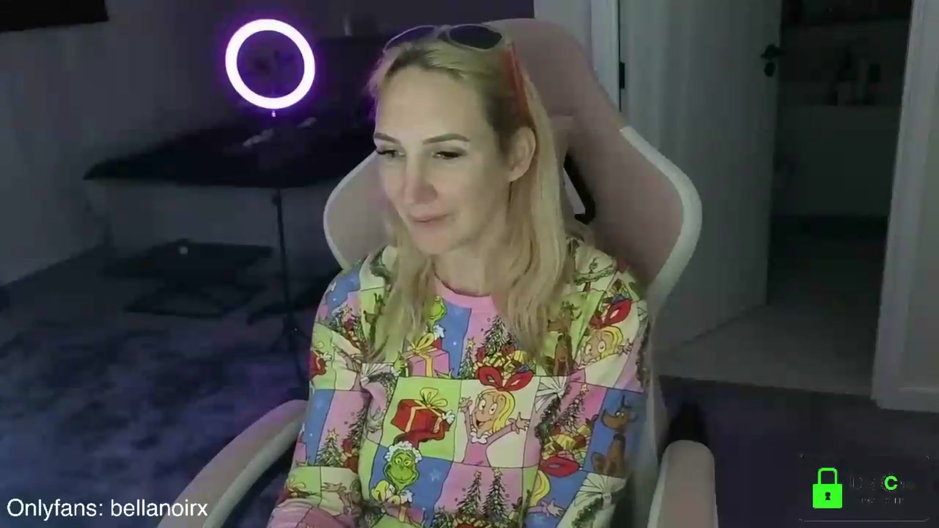 Gallery image thumbnail from Bellanoirxx's myfreecams stream on, 06/09/2026, 24:01 image 6 of 20