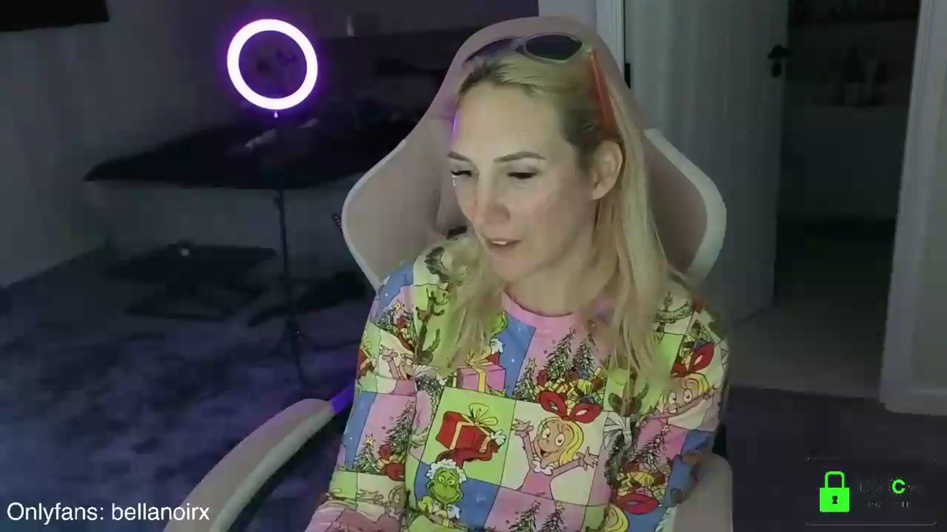 Gallery image thumbnail from Bellanoirxx's myfreecams stream on, 06/09/2026, 24:01 image 7 of 20