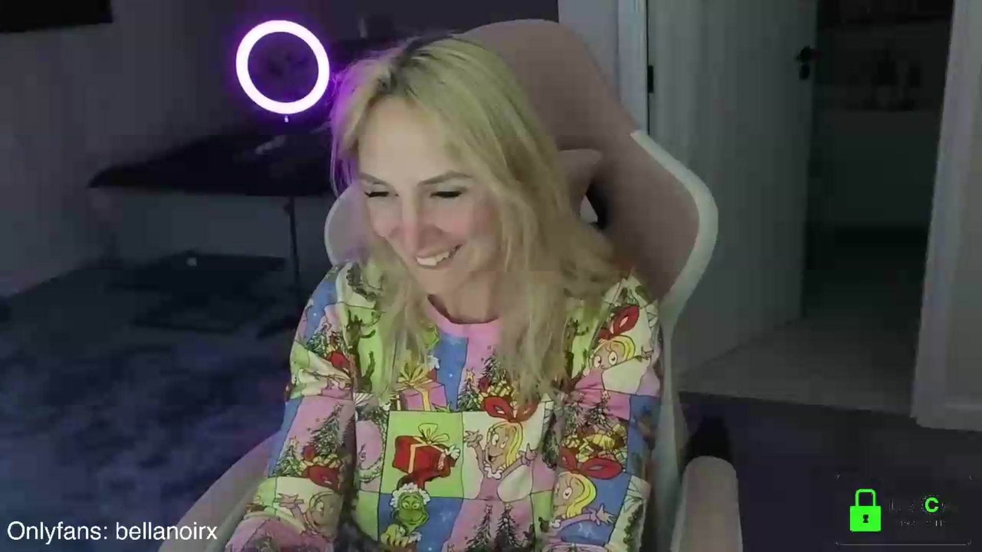 Gallery image thumbnail from Bellanoirxx's myfreecams stream on, 06/09/2026, 24:01 image 3 of 20