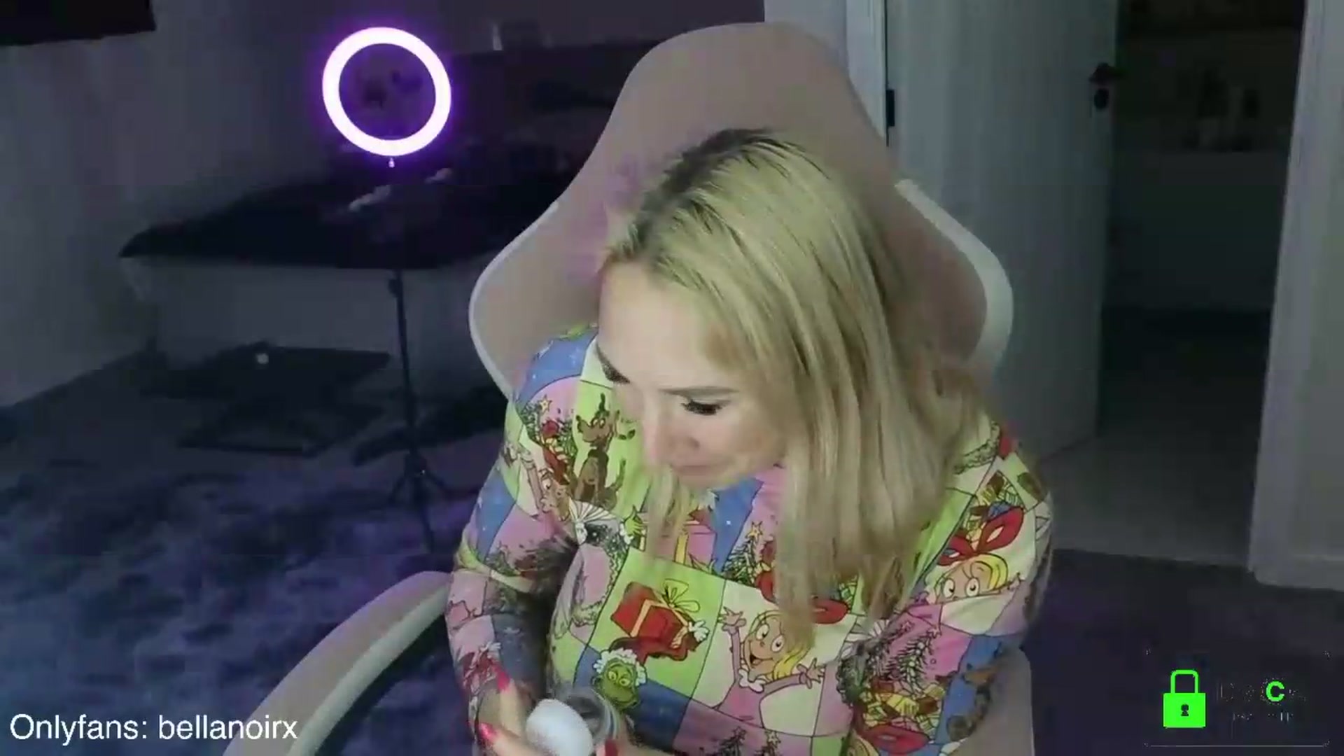 Gallery image thumbnail from Bellanoirxx's myfreecams stream on, 06/09/2026, 24:01 image 2 of 20