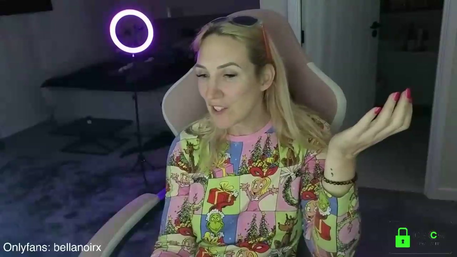Gallery image thumbnail from Bellanoirxx's myfreecams stream on, 06/09/2026, 24:01 image 8 of 20