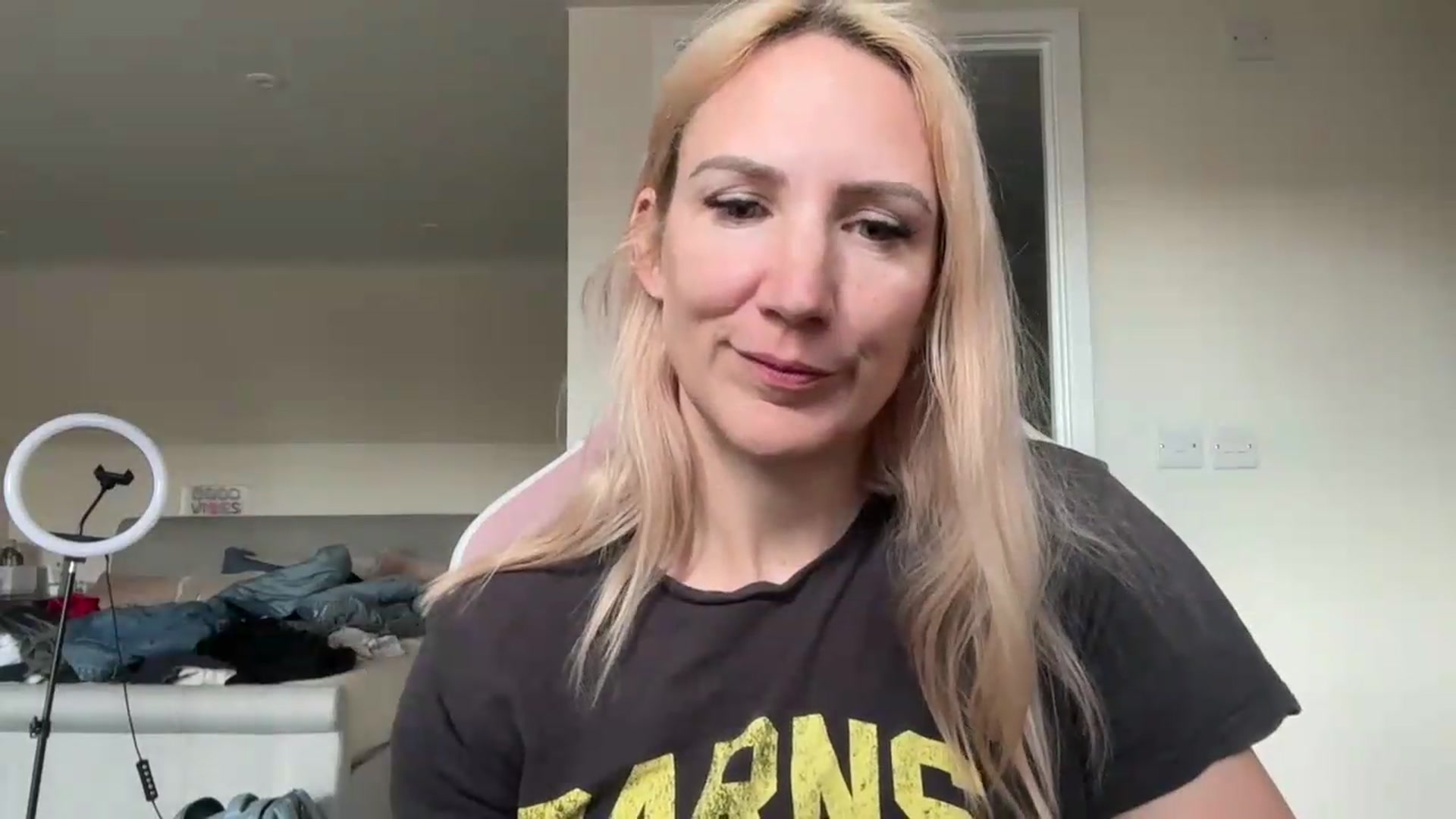 Gallery image thumbnail from Bellanoirxx's myfreecams stream on, 06/09/2026, 09:05 image 6 of 20