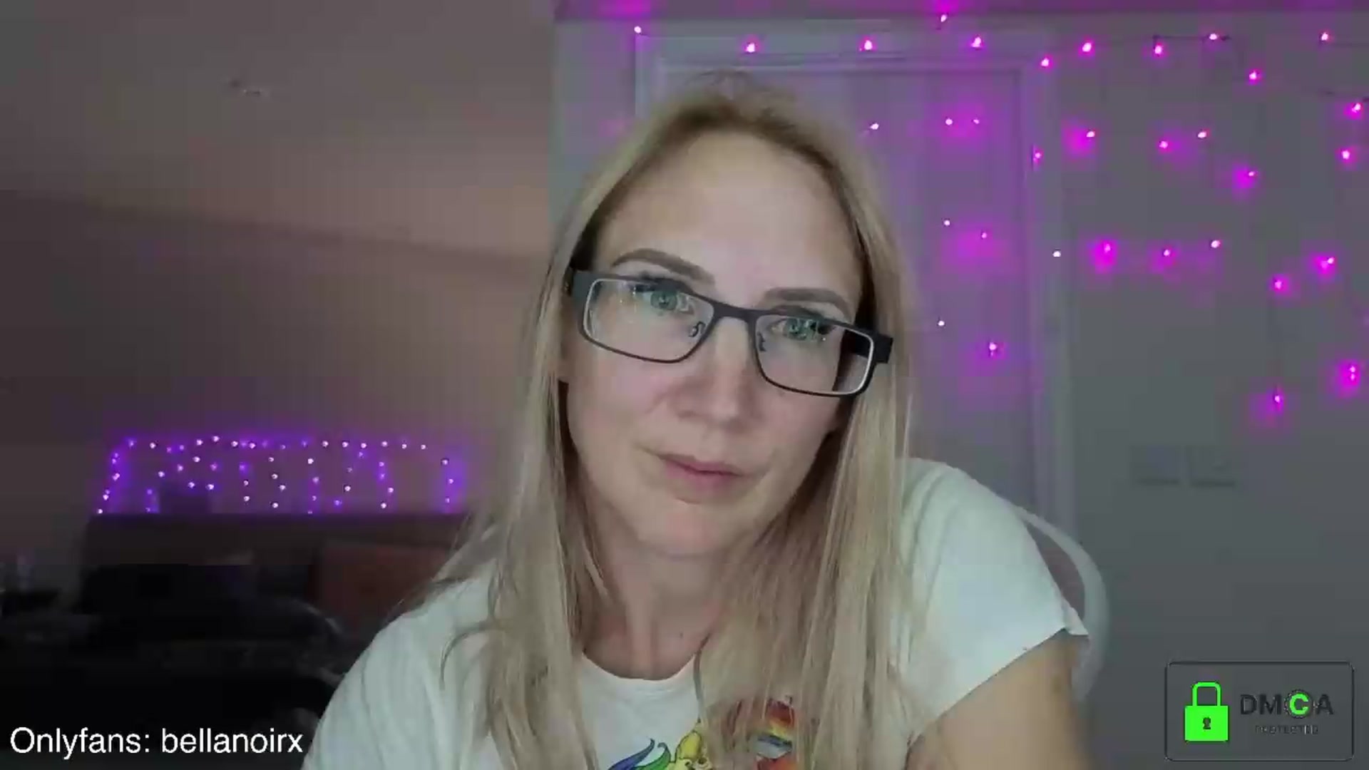 Gallery image thumbnail from Bellanoirxx's myfreecams stream on, 06/12/2026, 22:10 image 10 of 20