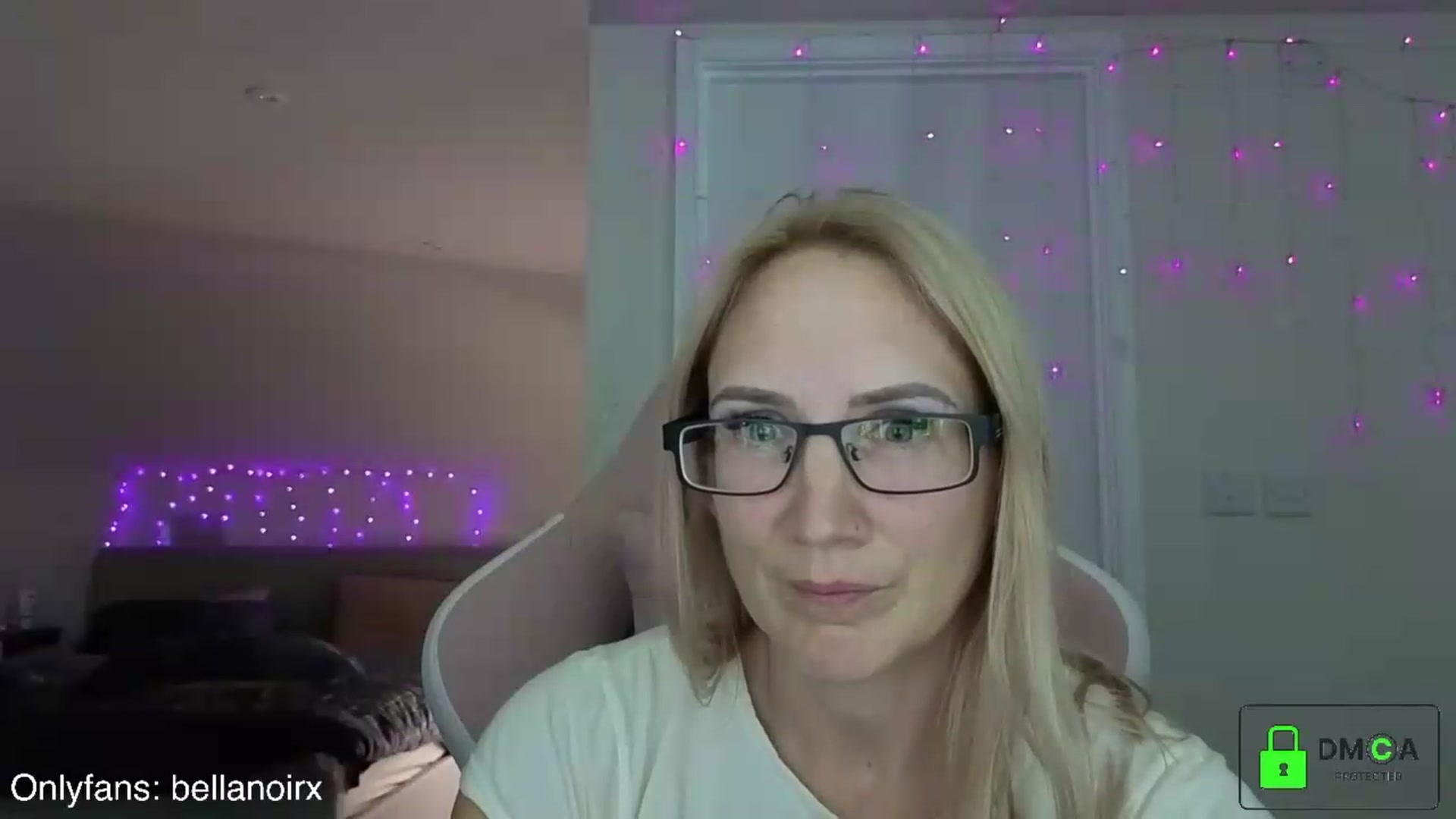 Gallery image thumbnail from Bellanoirxx's myfreecams stream on, 06/12/2026, 22:10 image 19 of 20