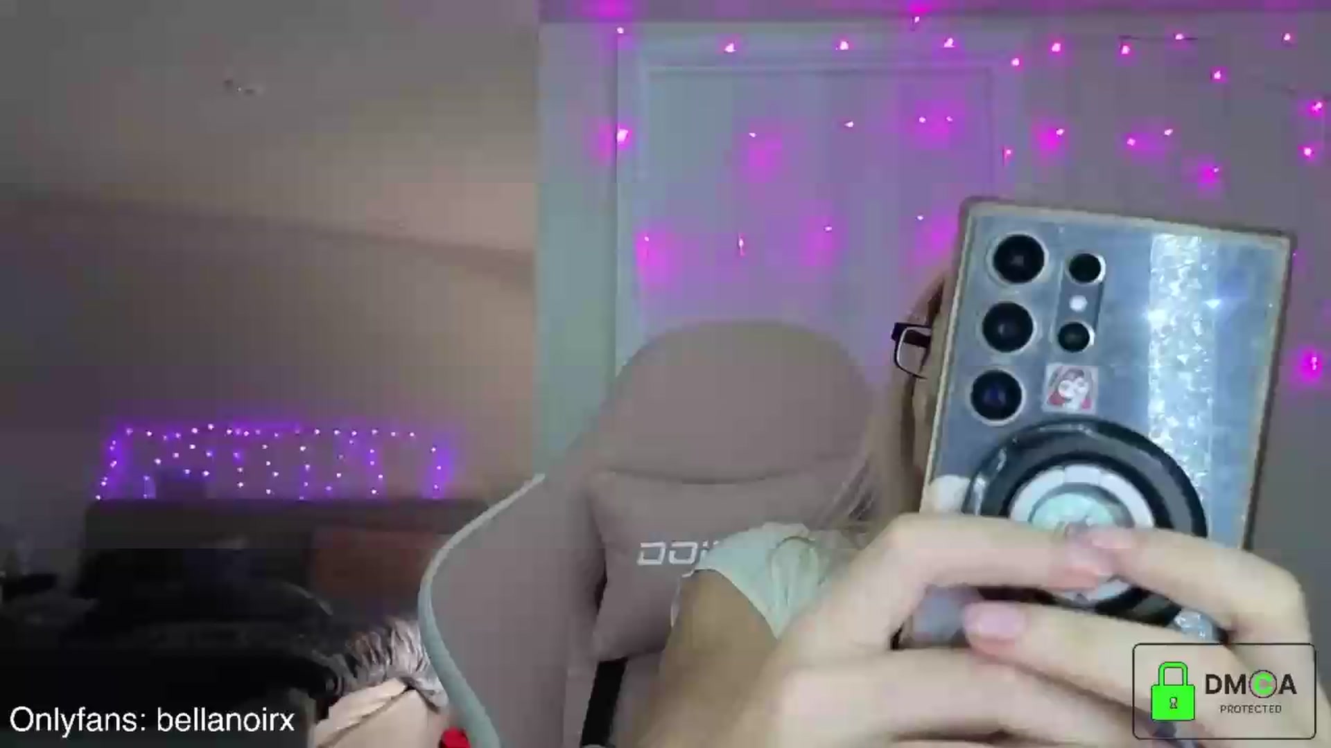 Gallery image thumbnail from Bellanoirxx's myfreecams stream on, 06/12/2026, 22:10 image 13 of 20