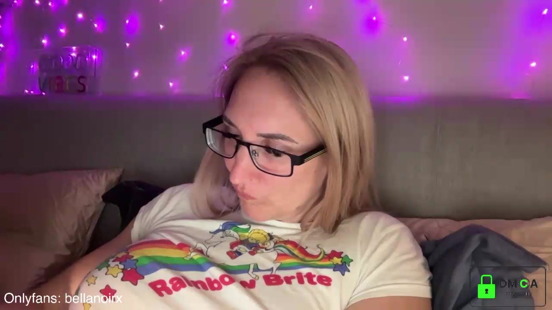 Gallery image thumbnail from Bellanoirxx's myfreecams stream on, 06/12/2026, 23:11 image 15 of 20