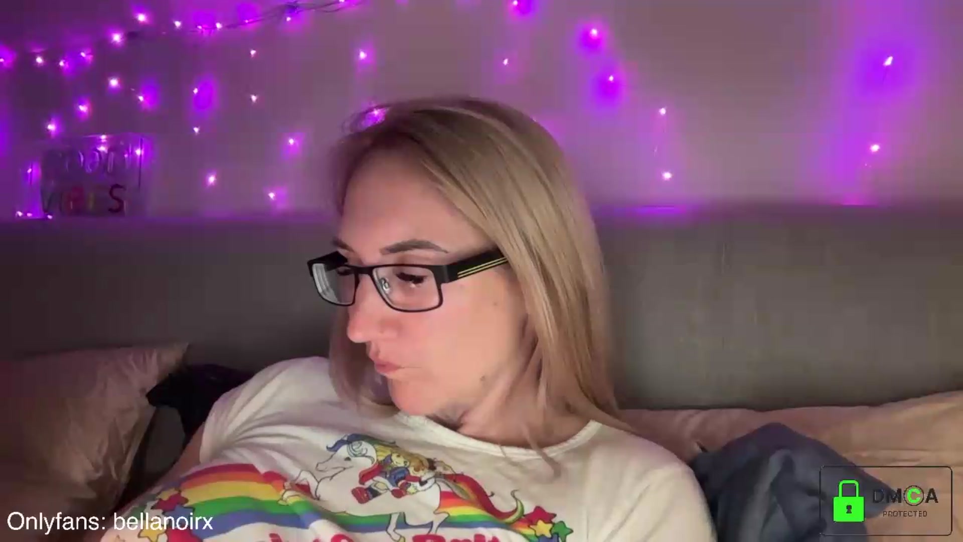 Gallery image thumbnail from Bellanoirxx's myfreecams stream on, 06/12/2026, 23:11 image 10 of 20