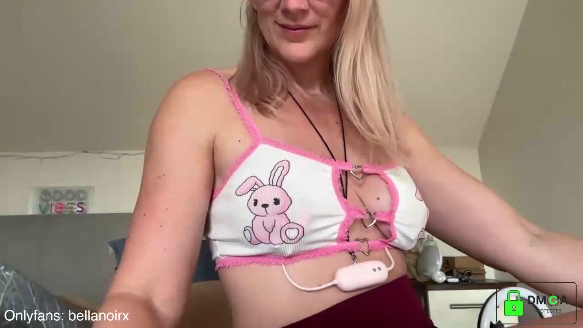 Gallery image thumbnail from Bellanoirxx's myfreecams stream on, 06/13/2026, 07:00 image 13 of 20