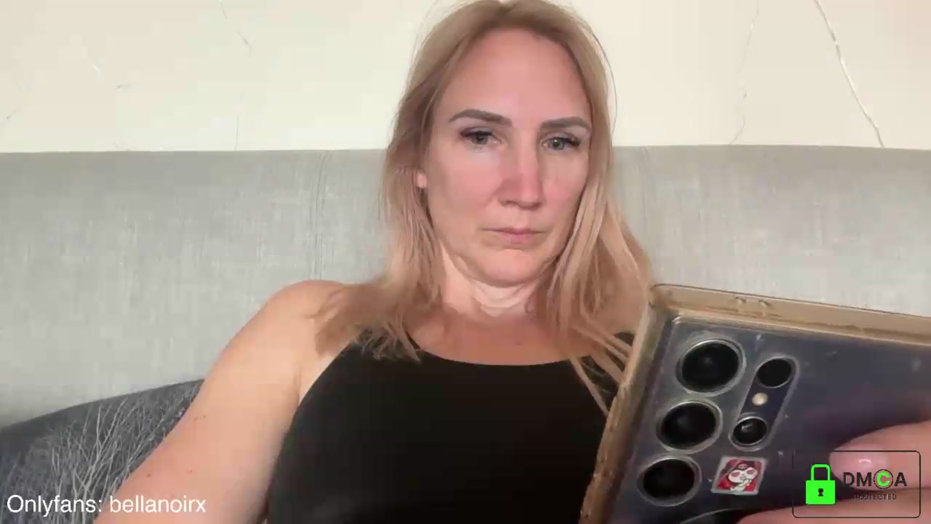 Gallery image thumbnail from Bellanoirxx's myfreecams stream on, 06/15/2026, 14:41 image 6 of 20