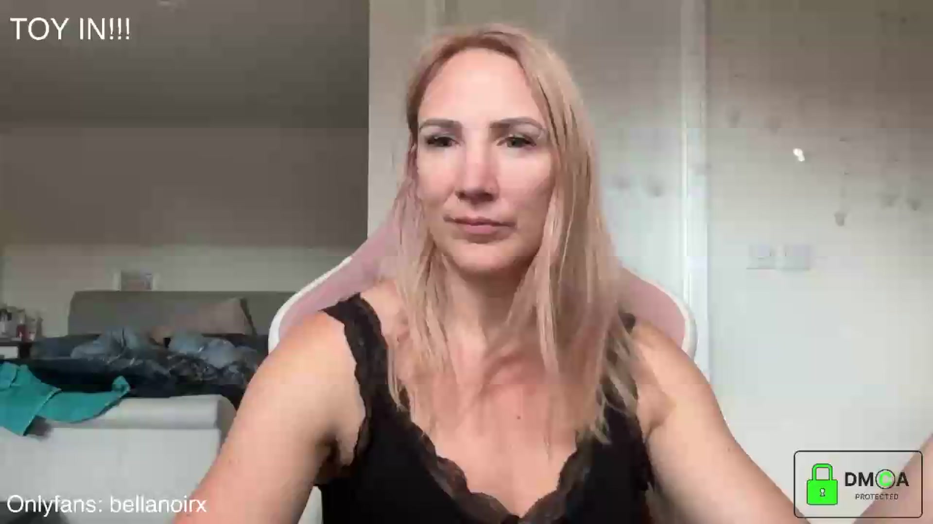 Gallery image thumbnail from Bellanoirxx's myfreecams stream on, 06/16/2026, 09:50 image 12 of 20