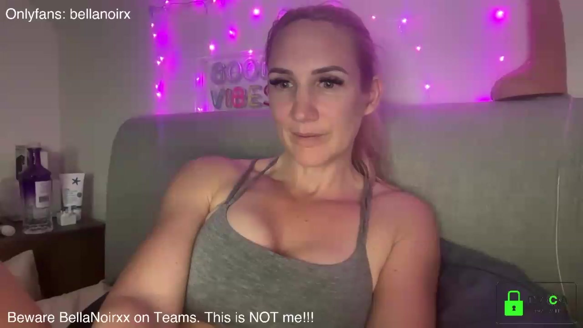 Gallery image thumbnail from Bellanoirxx's myfreecams stream on, 06/18/2026, 22:27 image 9 of 20