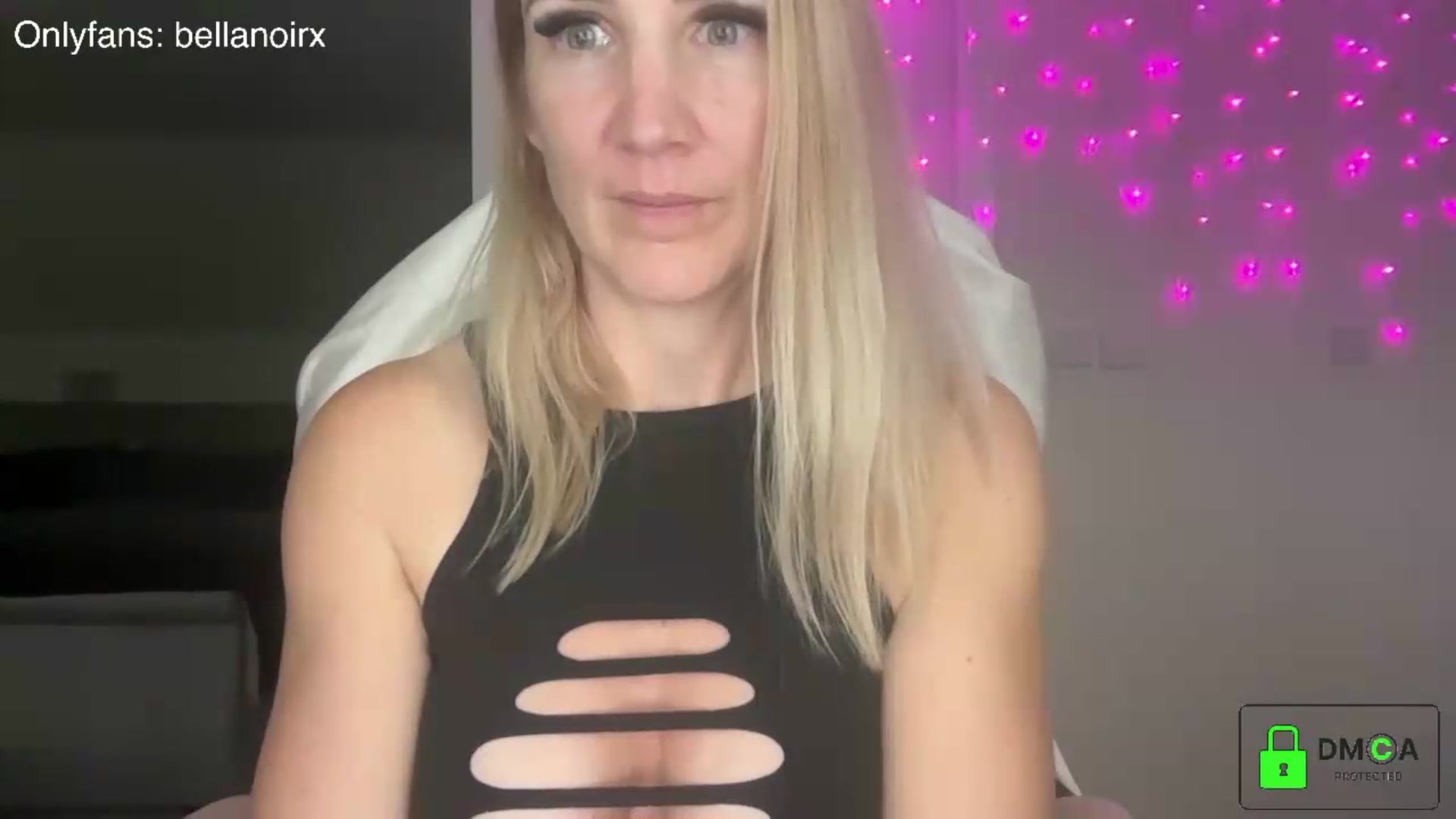 Gallery image thumbnail from Bellanoirxx's myfreecams stream on, 06/19/2026, 21:16 image 14 of 20