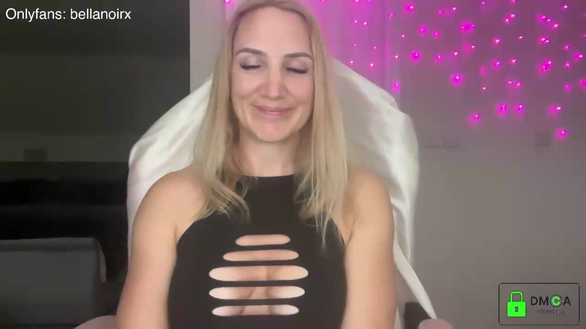 Gallery image thumbnail from Bellanoirxx's myfreecams stream on, 06/19/2026, 21:16 image 6 of 20