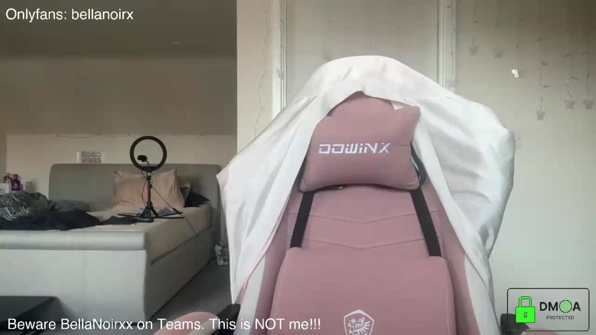 Gallery image thumbnail from Bellanoirxx's myfreecams stream on, 06/20/2026, 11:07 image 15 of 20