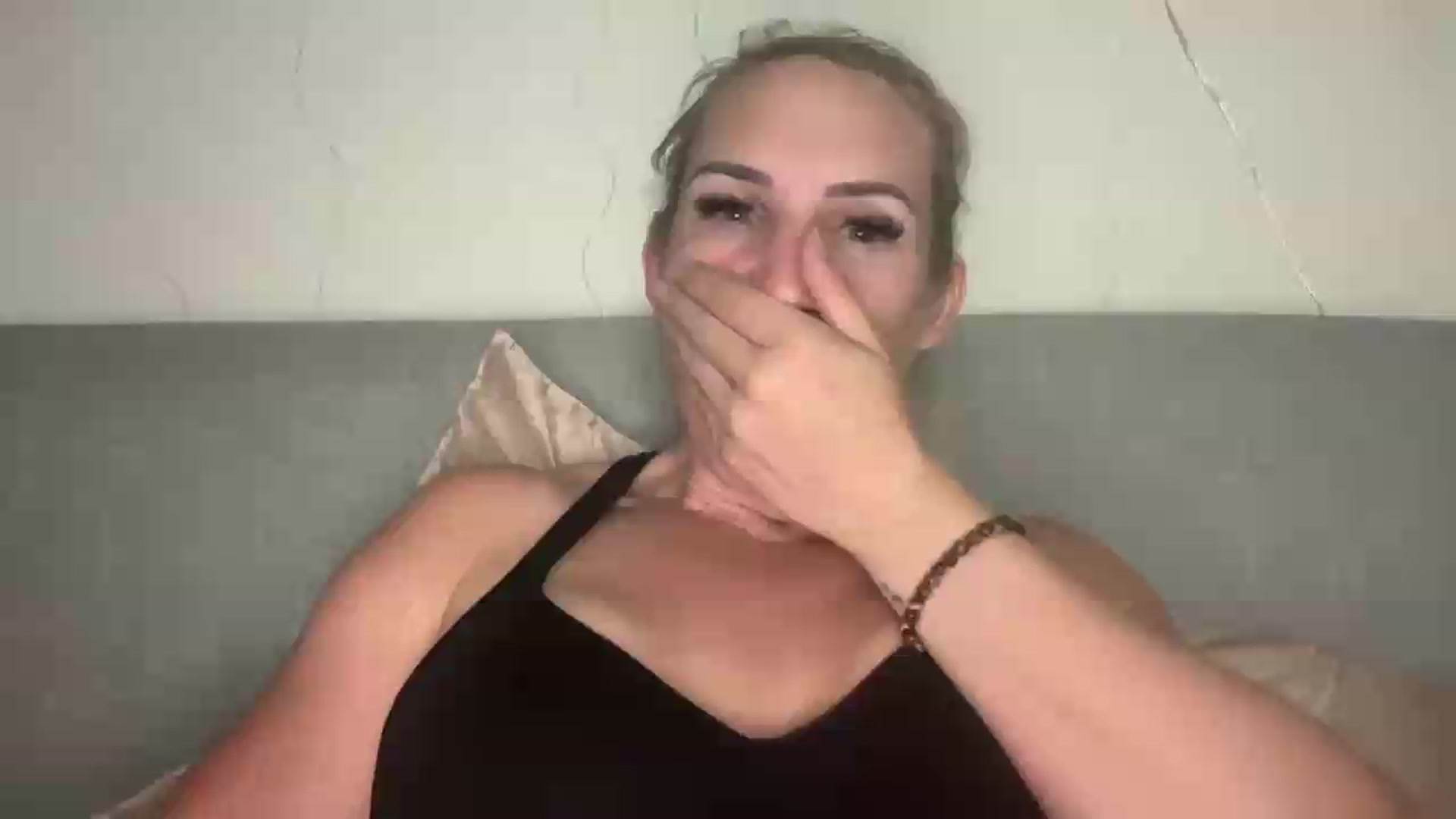 Gallery image thumbnail from Bellanoirxx's myfreecams stream on, 06/24/2026, 22:06 image 11 of 20